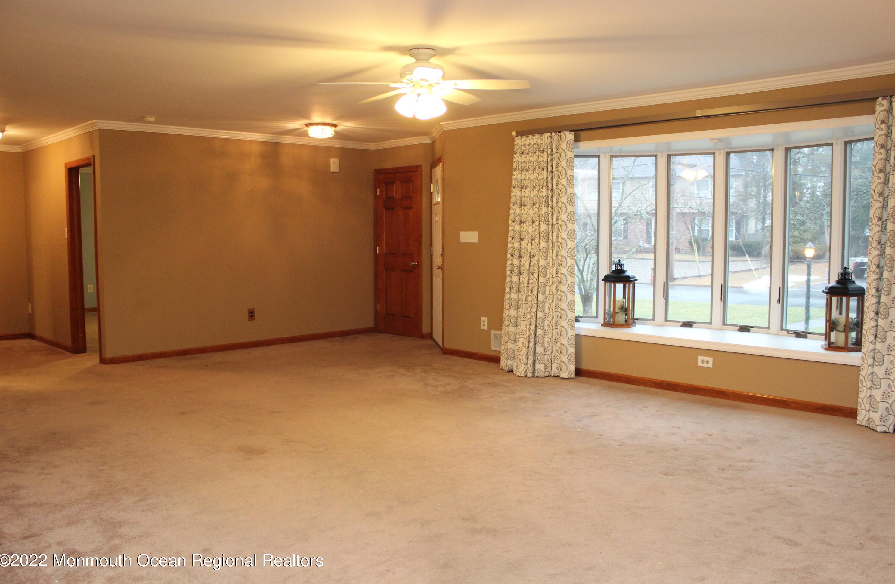 35 Schoener Dr, Bricktown, NJ 08723