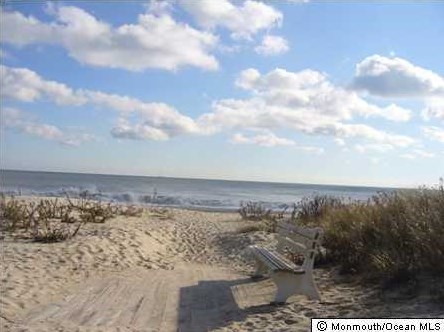 402 Elizabeth Ave, Point Pleasant Beach, NJ 08742