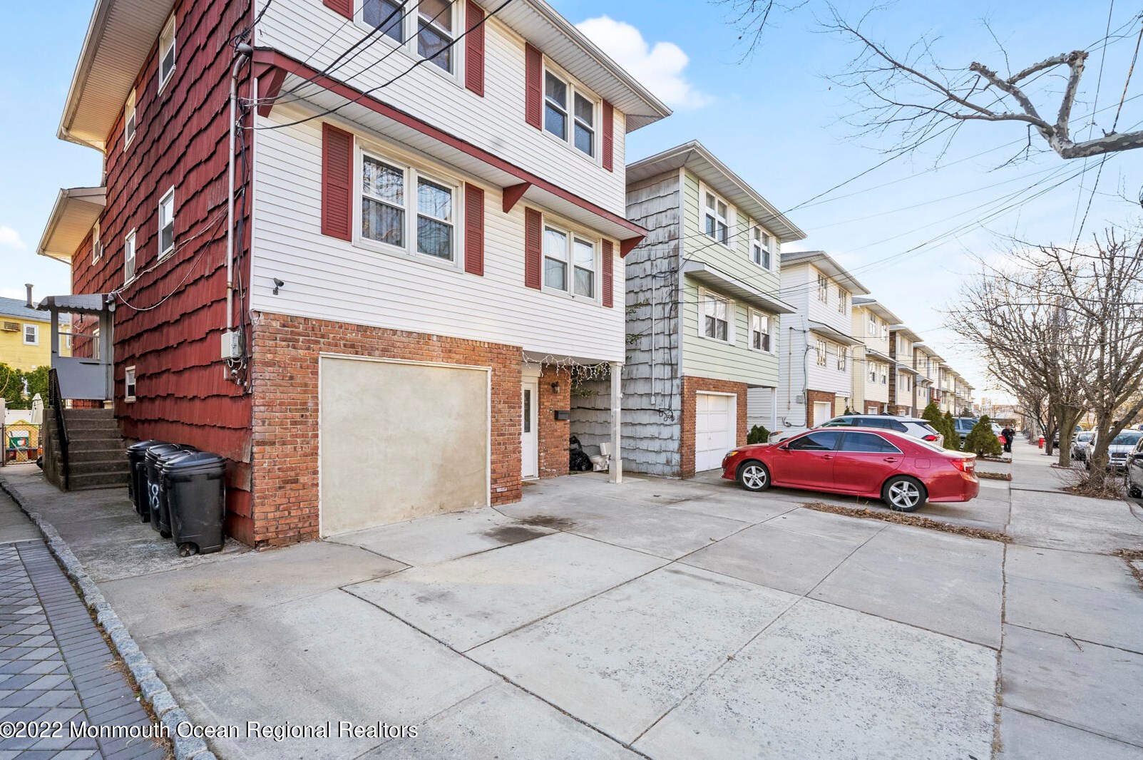 158 17th St, Bayonne, NJ 07002-1503