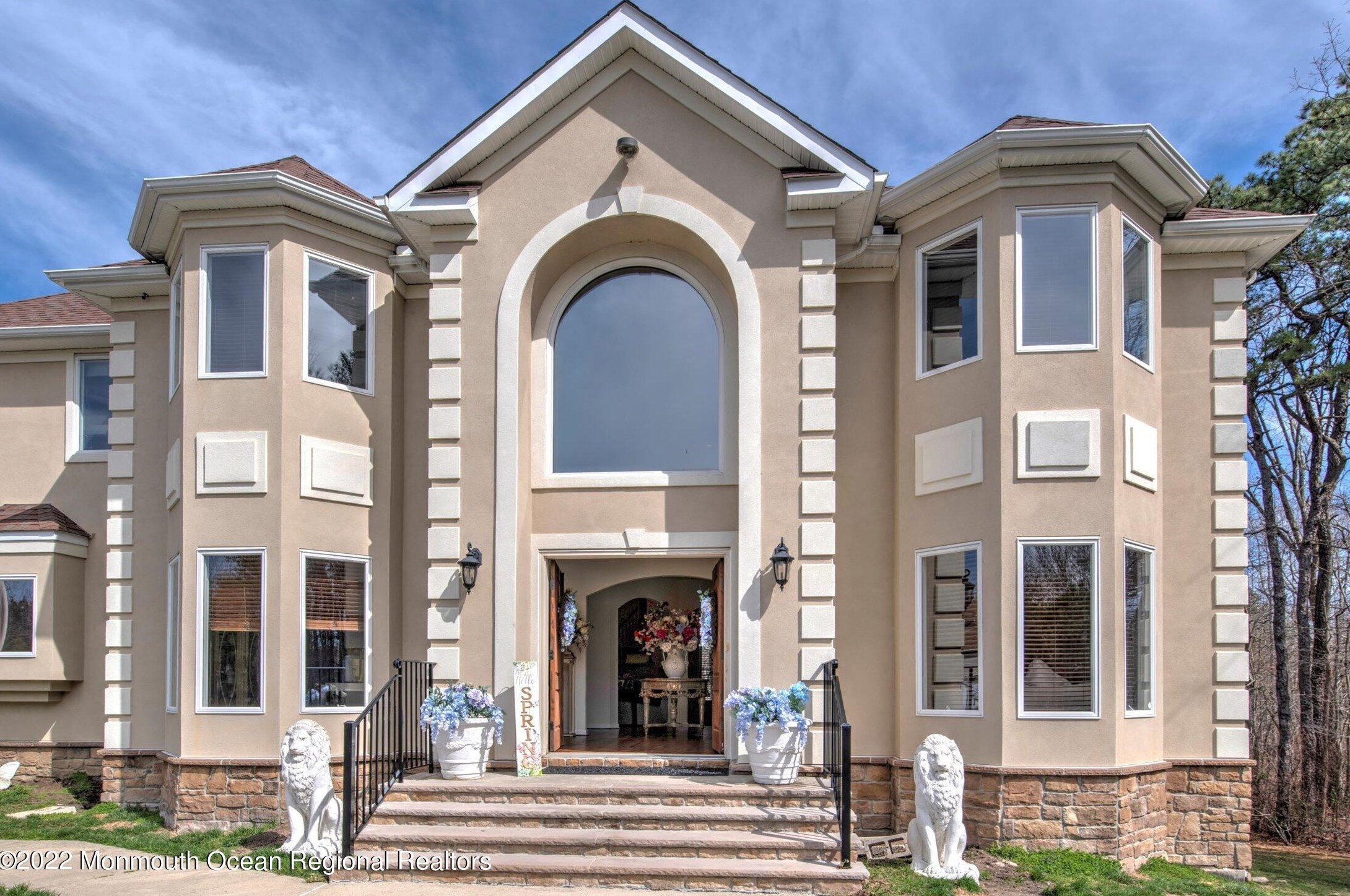 651 Derose Ln, East Freehold, NJ 07728-9236