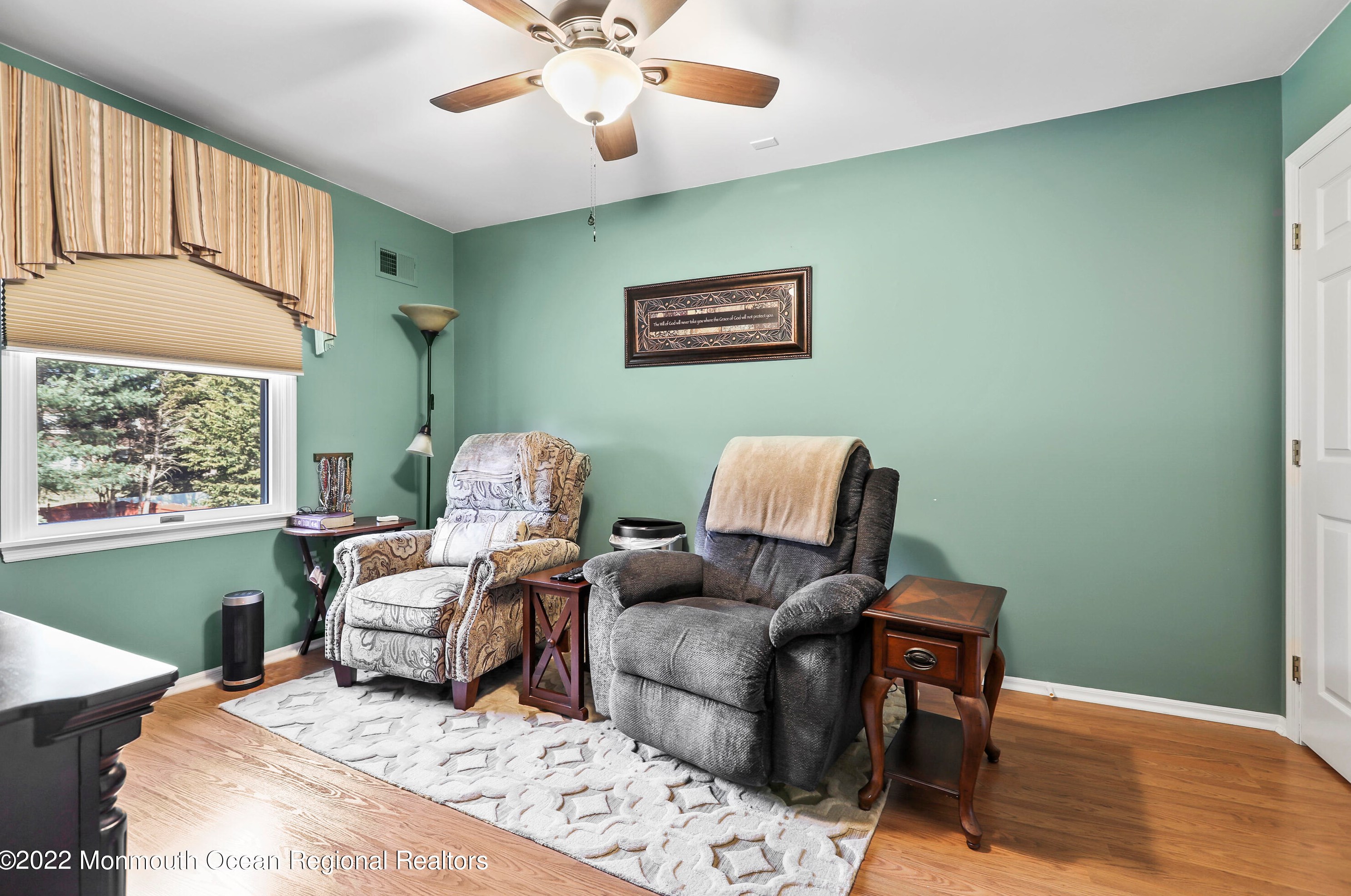 119 Heritage Dr, East Freehold NJ 07728-3185 exterior