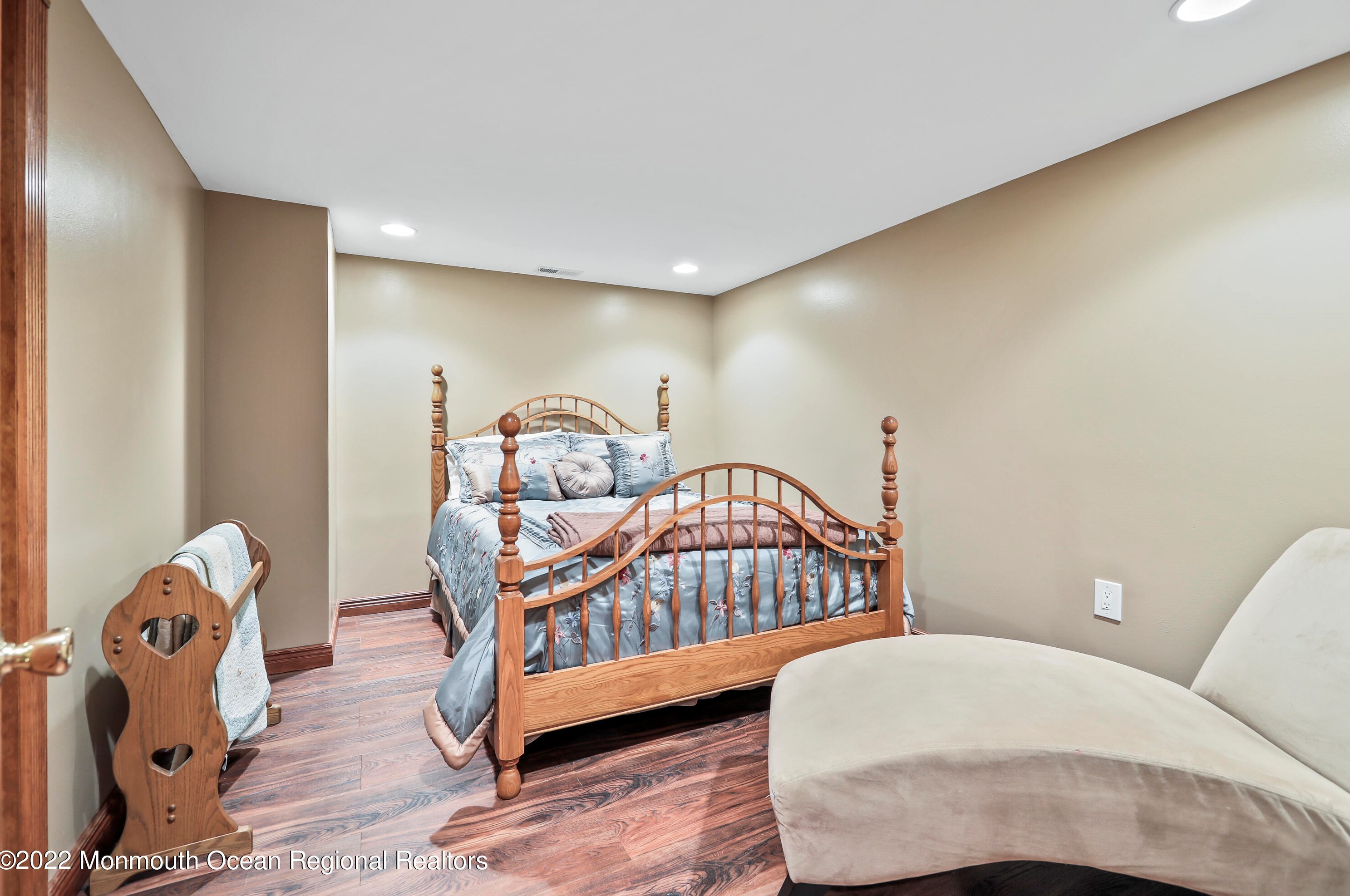 119 Heritage Dr, East Freehold NJ 07728-3185 exterior