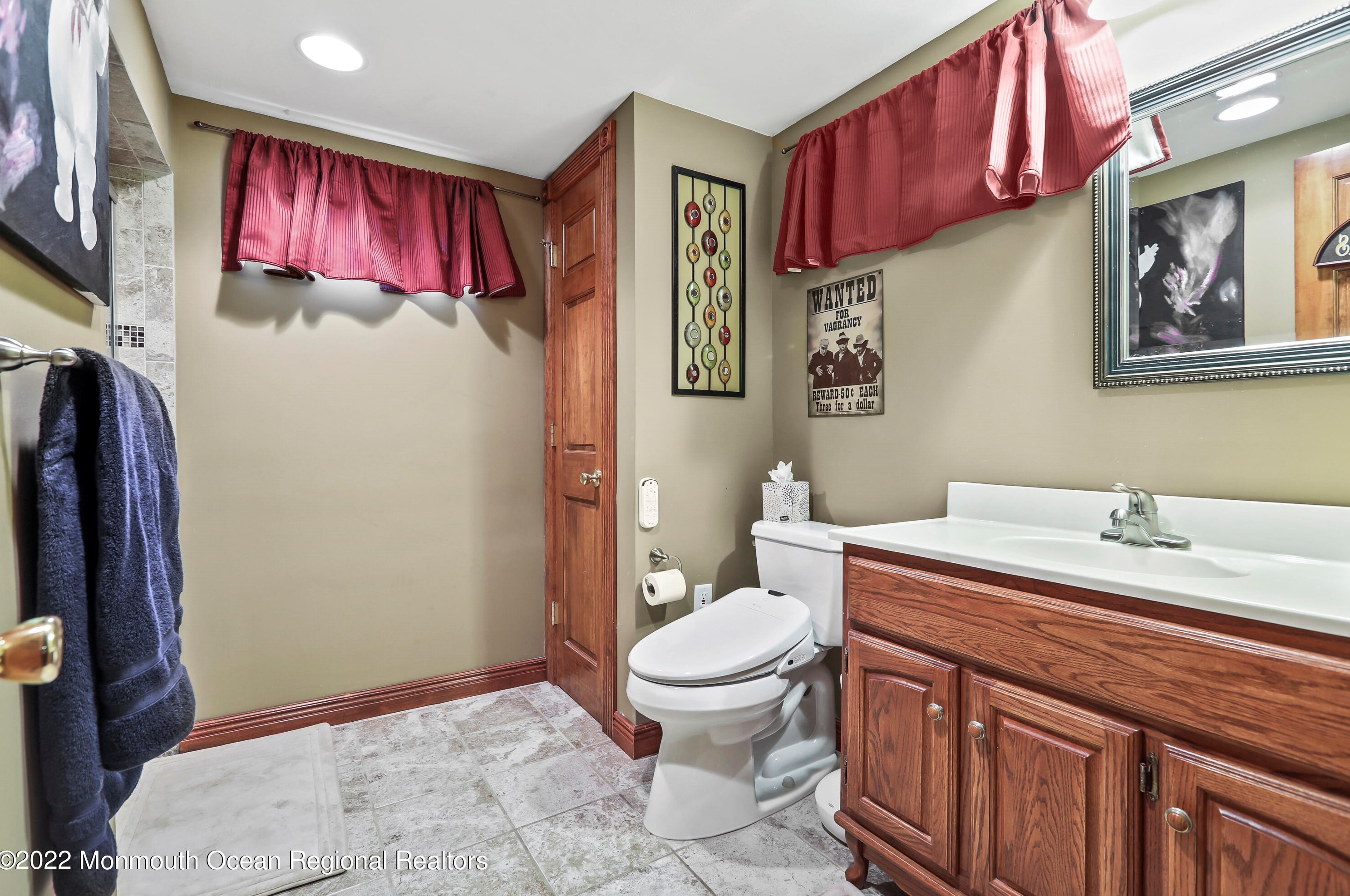 119 Heritage Dr, East Freehold NJ 07728-3185 exterior