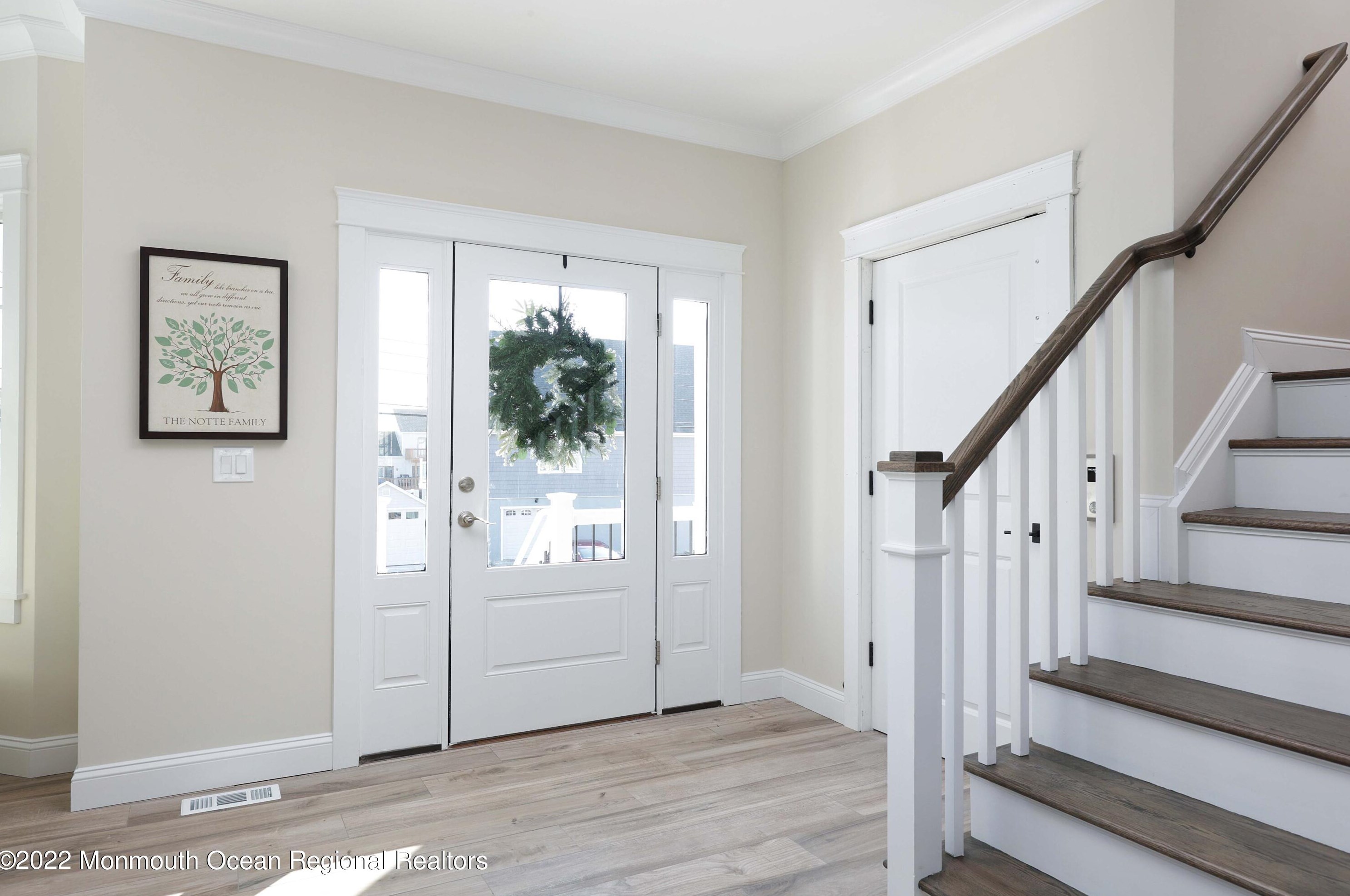 1102 Tahiti Dr, Lacey, NJ 08731