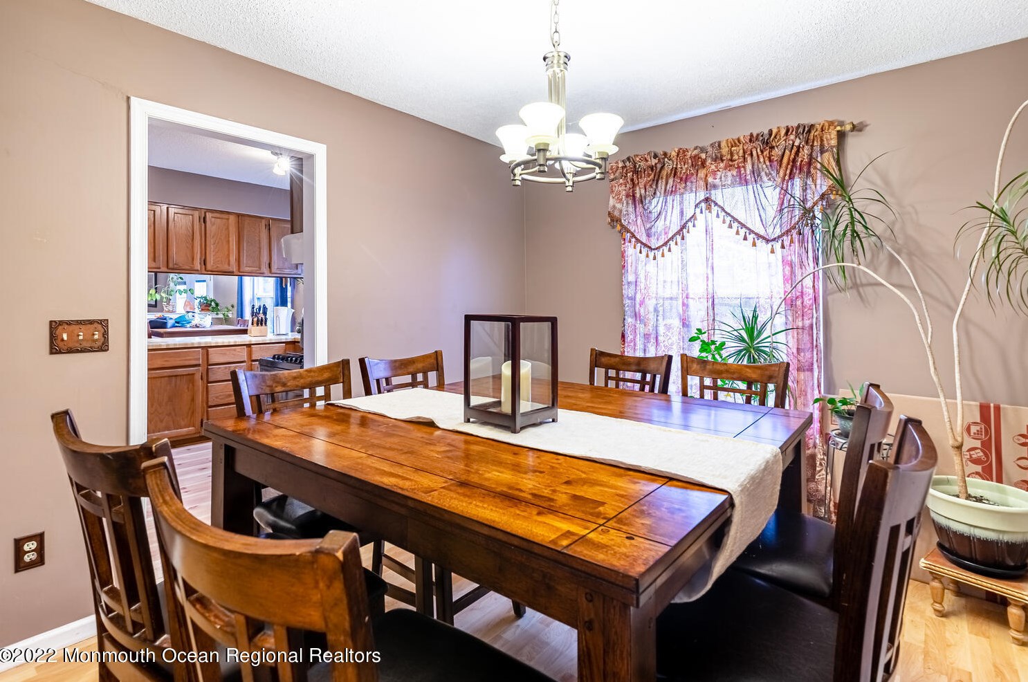 203 Oak Ln, Tuckerton NJ  08087-9643 exterior