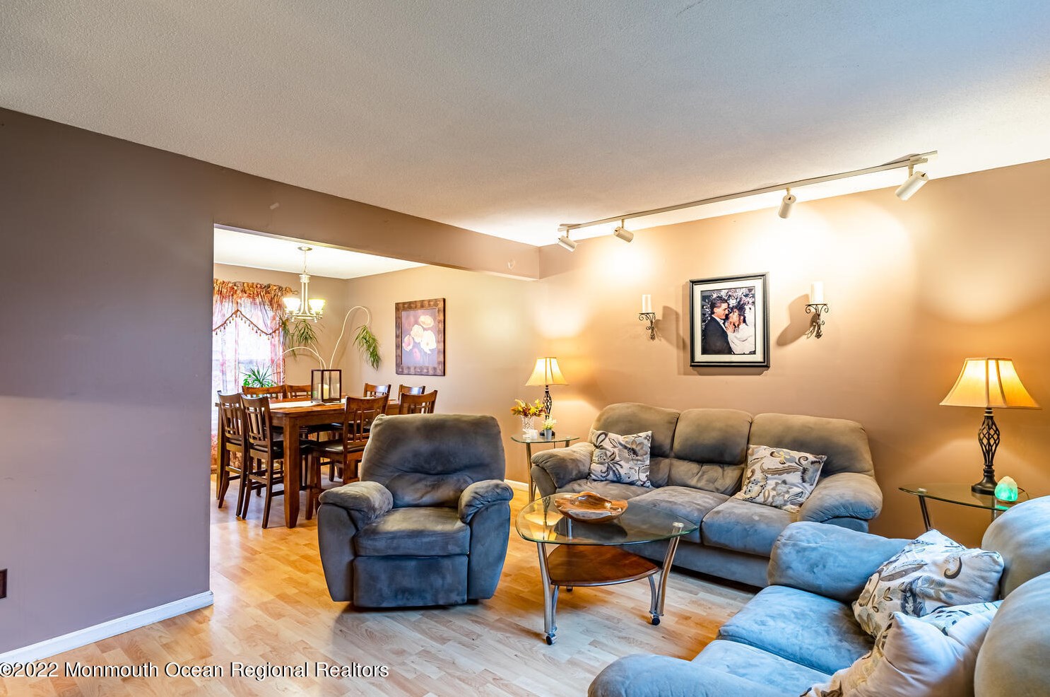 203 Oak Ln, Tuckerton NJ  08087-9643 exterior