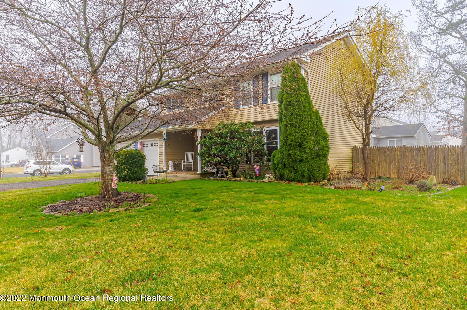 203 Oak Ln, Tuckerton NJ  08087-9643 exterior