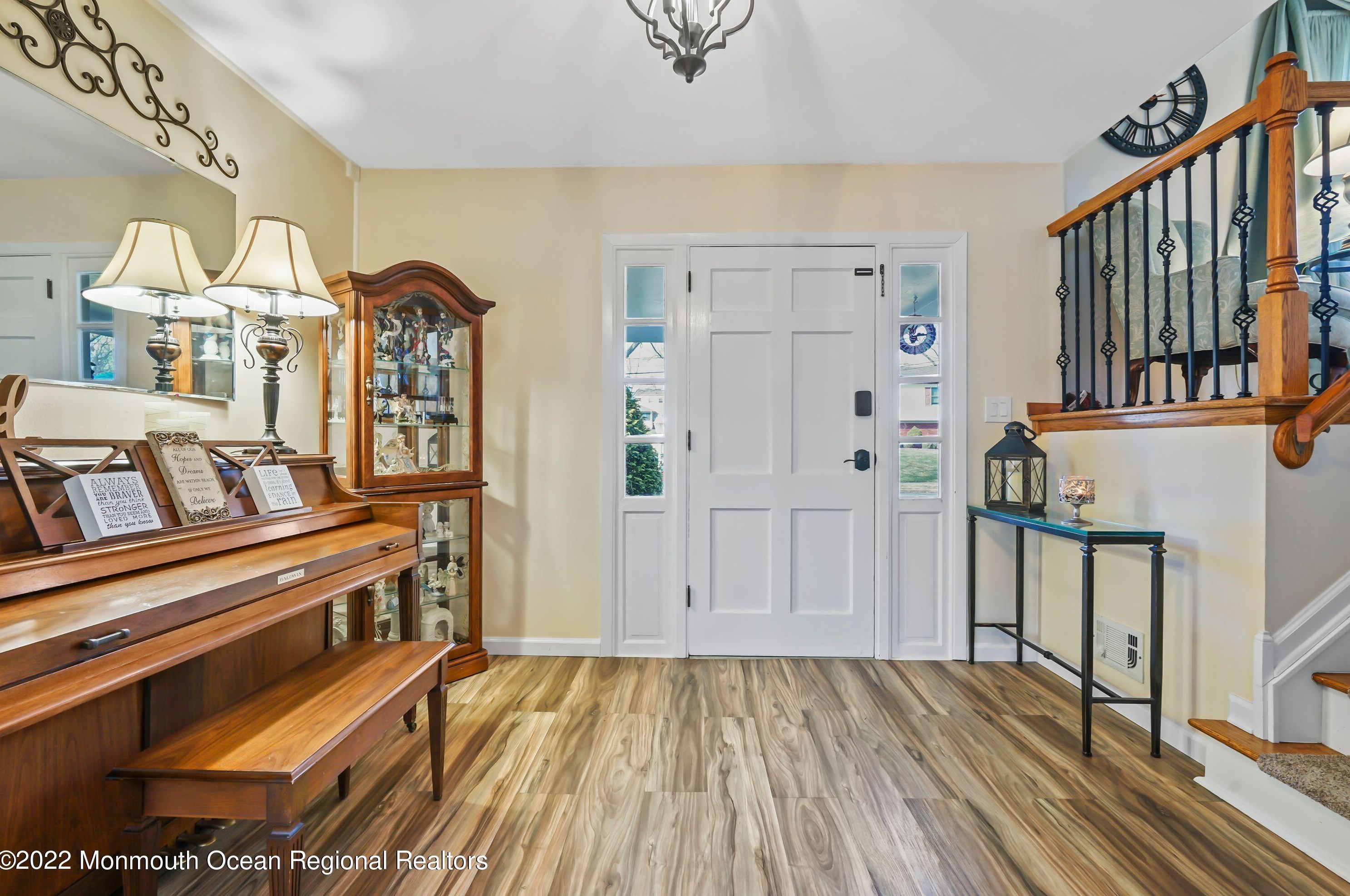 40 Chestnut Dr, Matawan, NJ 07747-2902