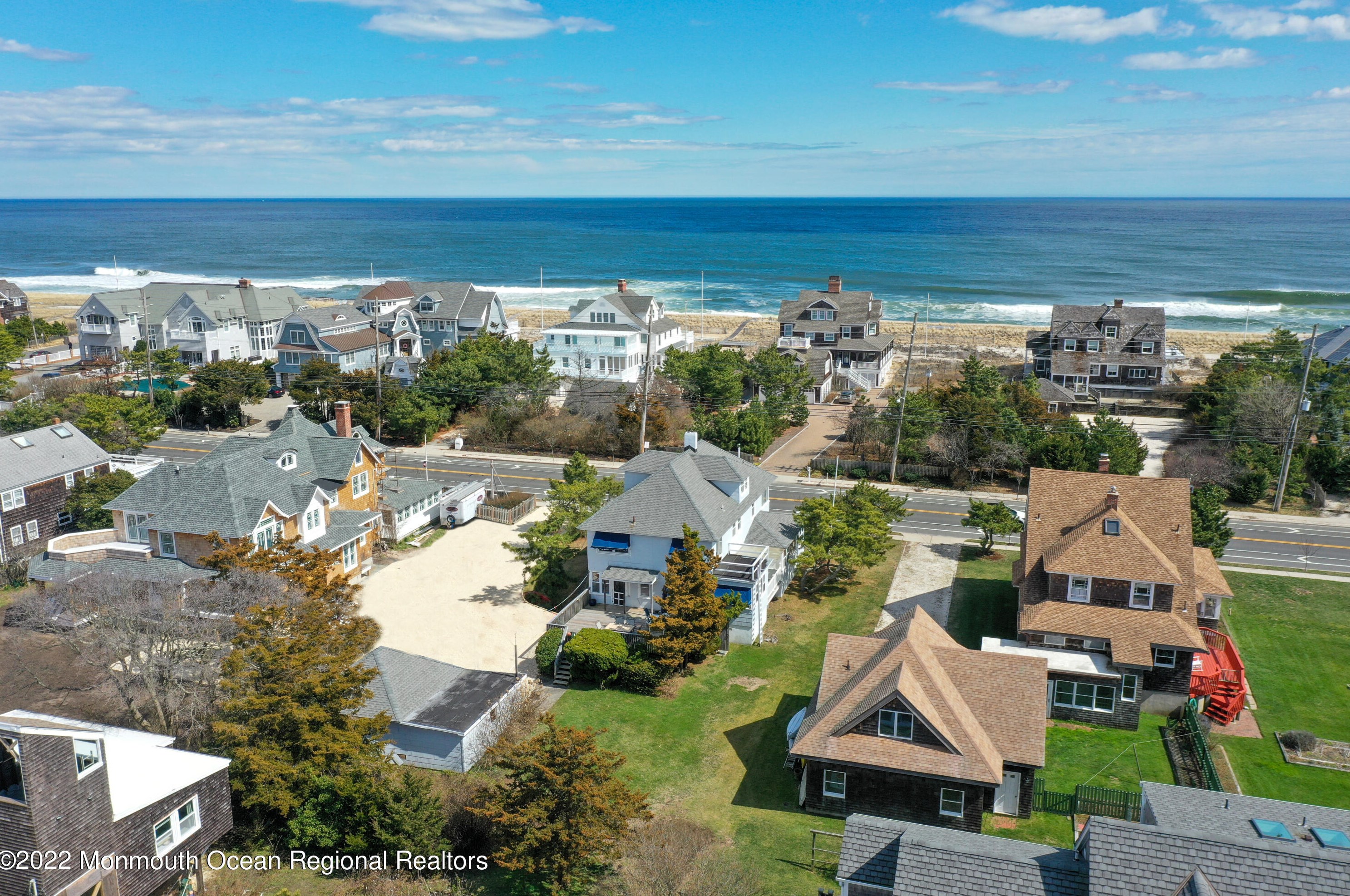 1314 Ocean Ave, Mantoloking, NJ 08738