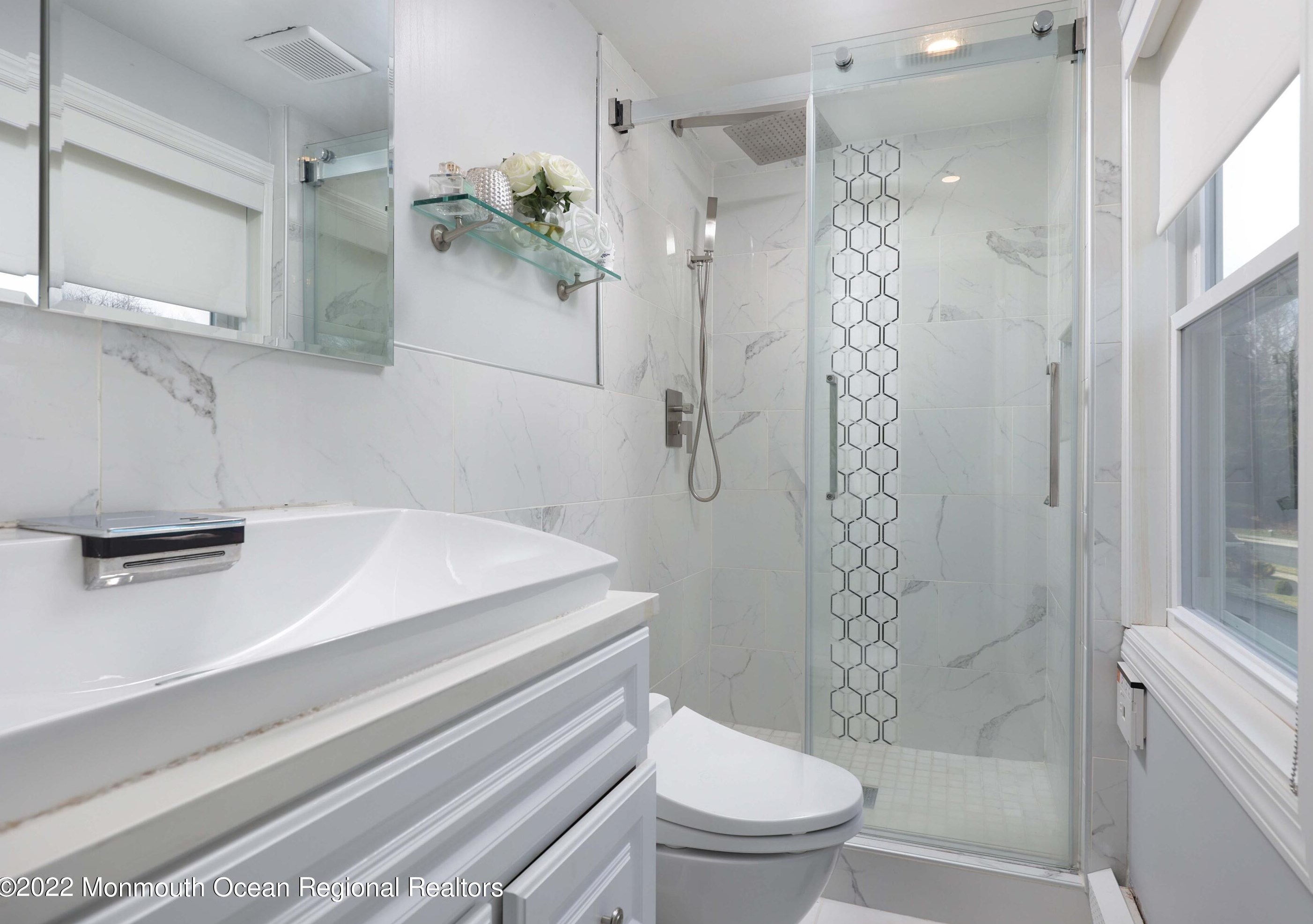 110 Deerfield Ln, Matawan NJ 07747-1332 exterior