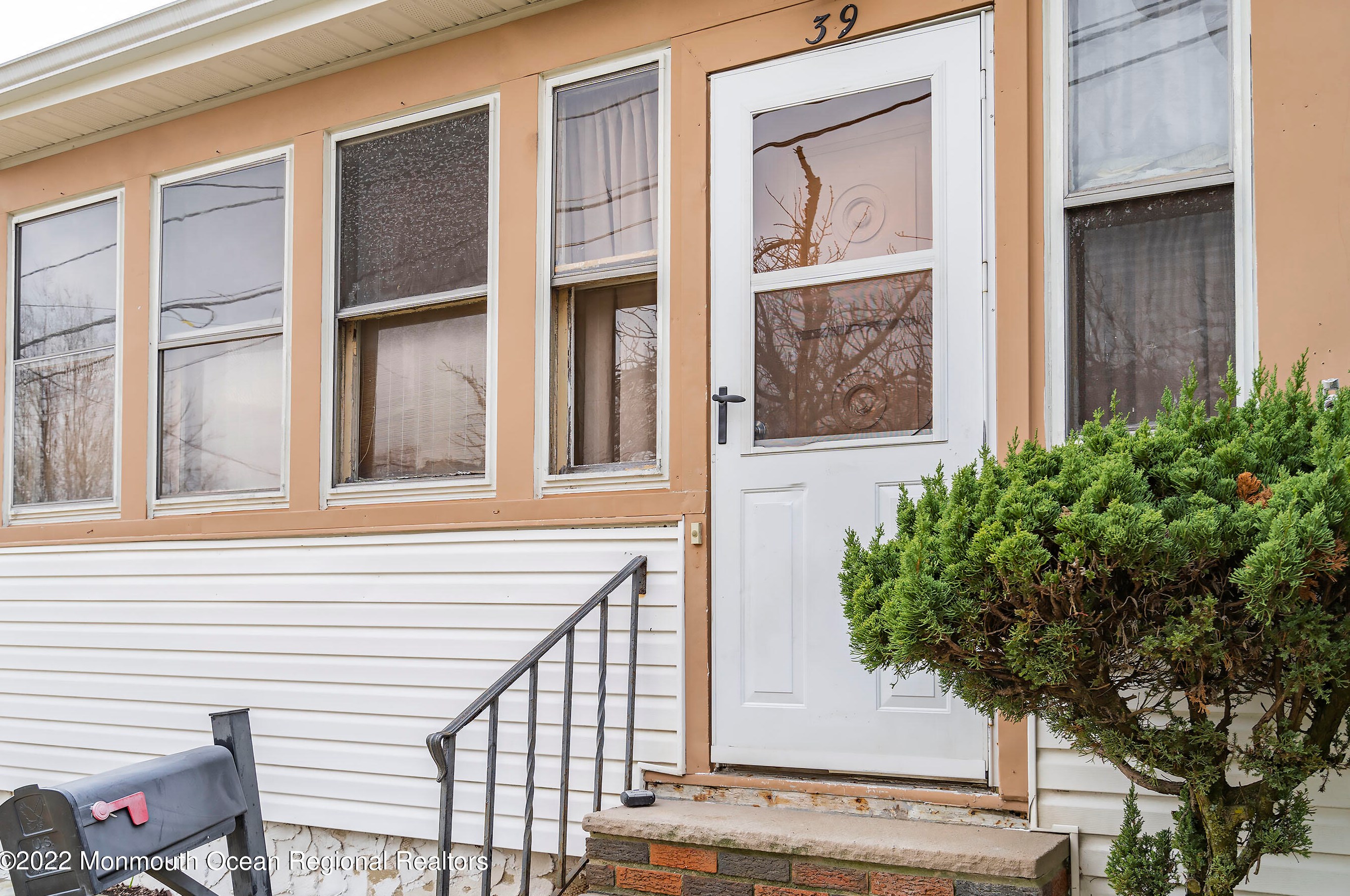 39 Race St, Nutley, NJ 07110