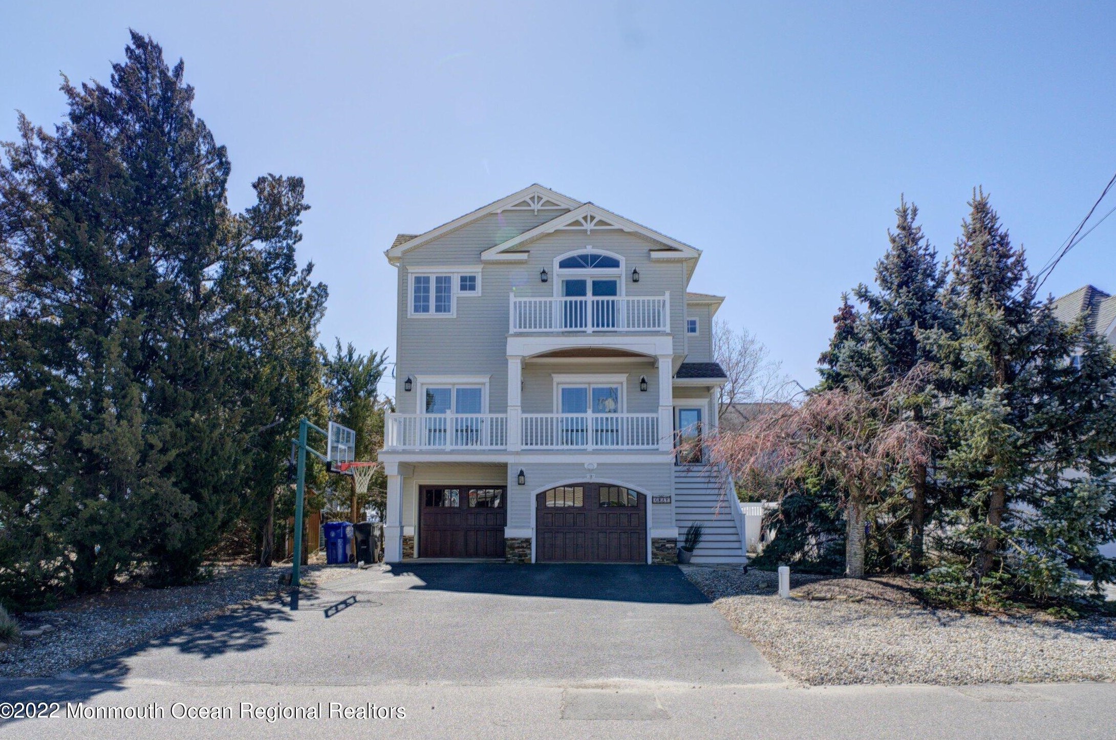 12 Sandy Ln, Toms River, NJ 08753-4751