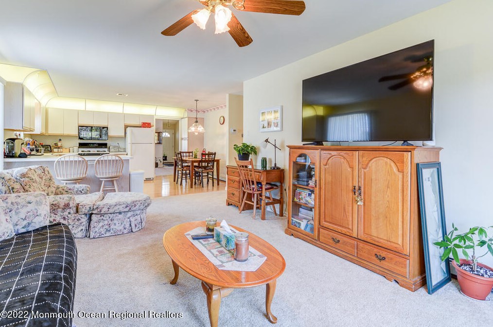 15 Cancun St, Toms River NJ 08757-6021 exterior