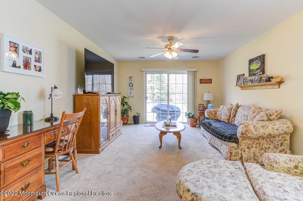 15 Cancun St, Toms River NJ 08757-6021 exterior