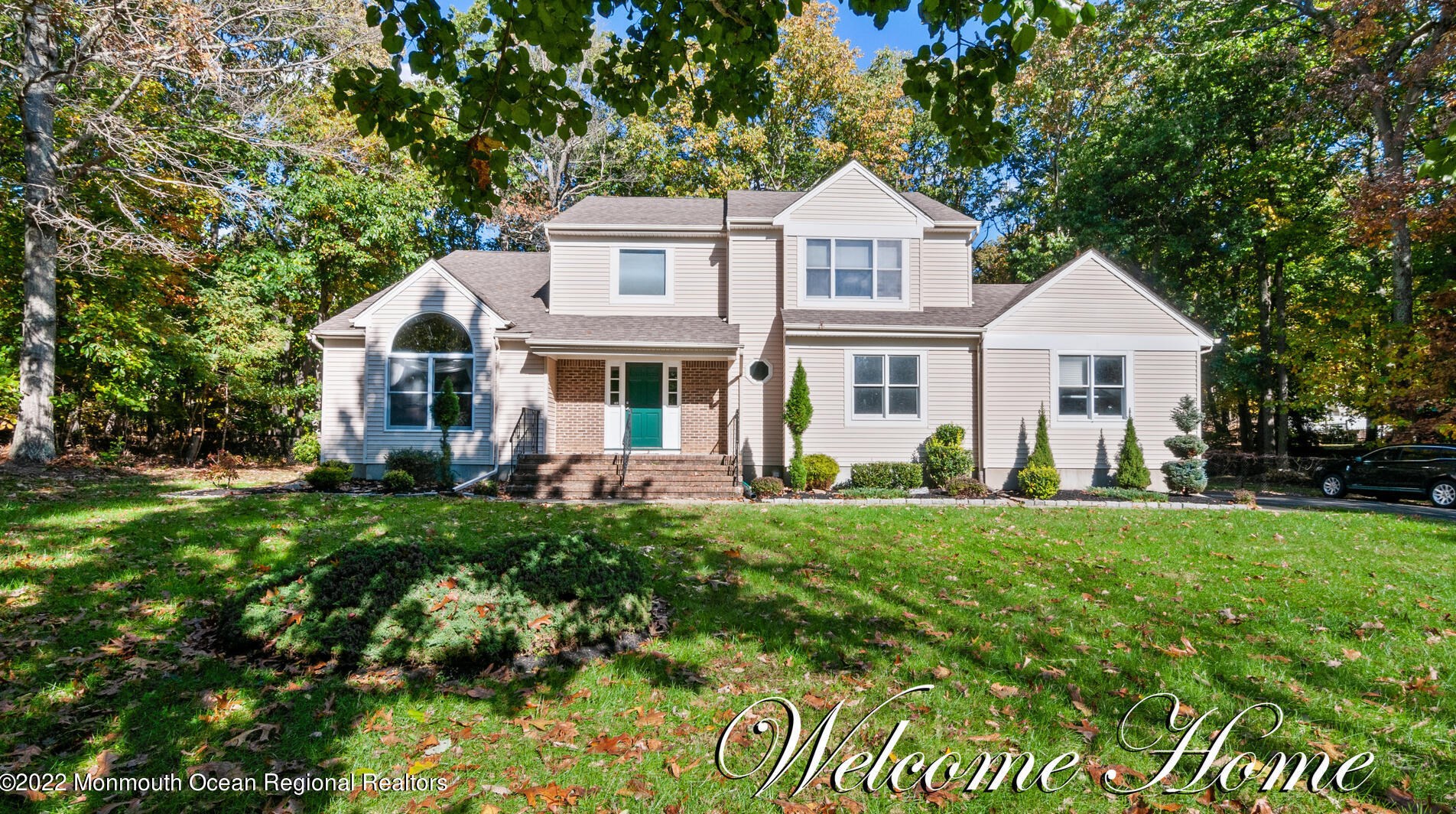 11 Bluebird Ct, East Freehold, NJ 07728-7989