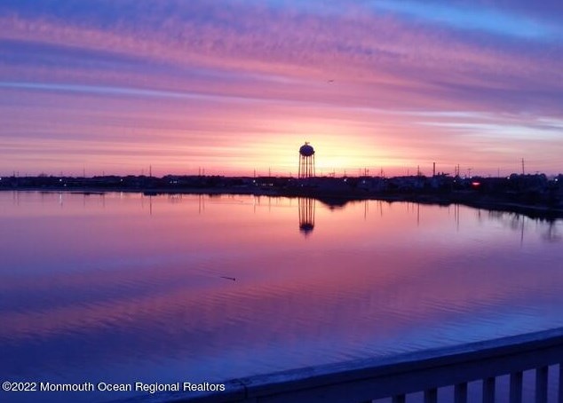 100 Sunset Dr #10, Pelican Island, NJ 08751