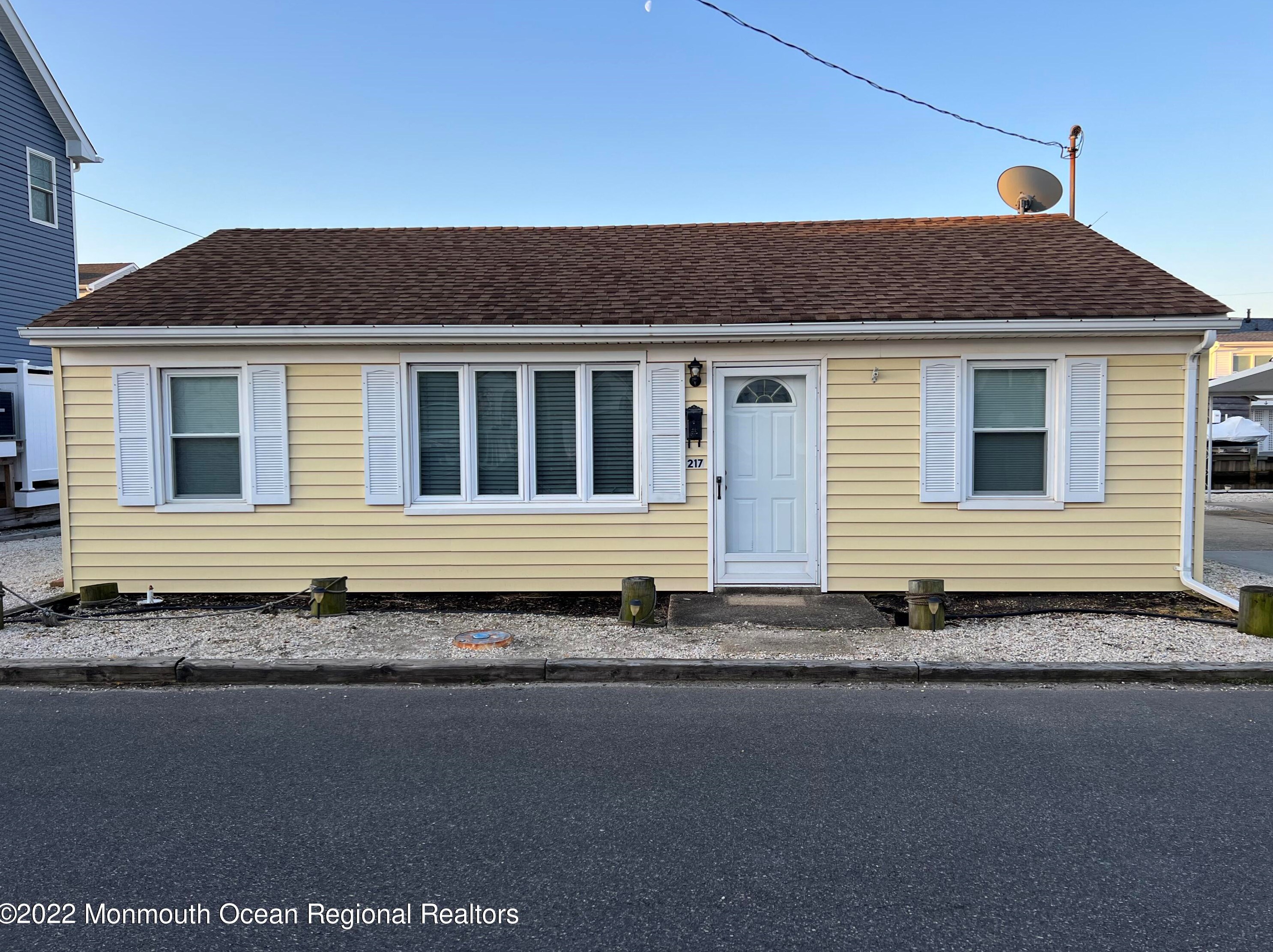 217 Kathryn St, Lavallette, NJ 08735