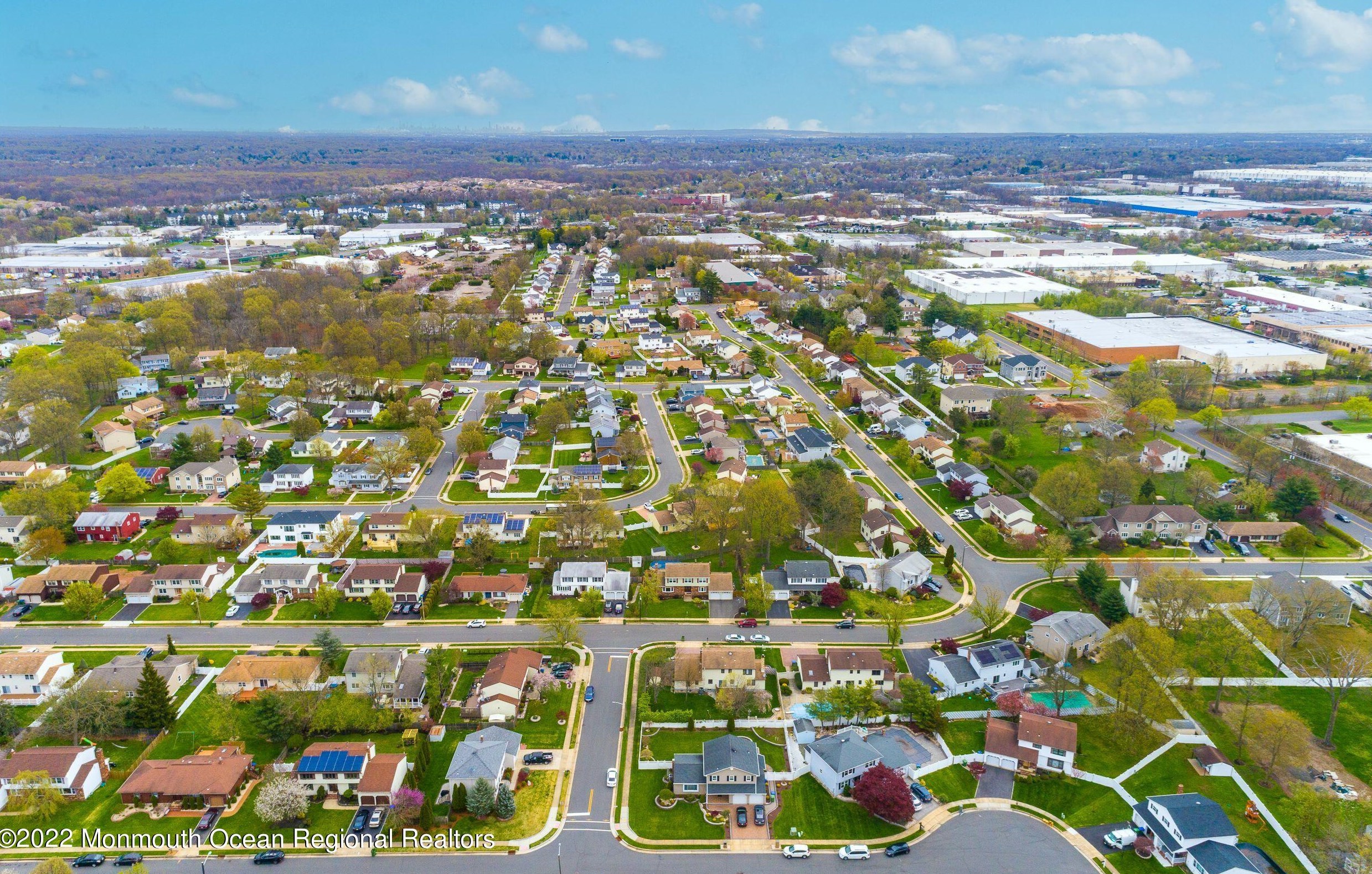 22 Plafsky Dr, Edison NJ 08817-2239 exterior