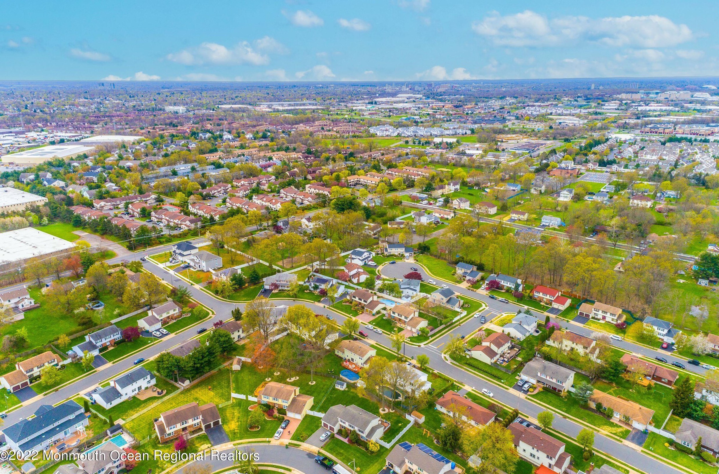 22 Plafsky Dr, Edison NJ 08817-2239 exterior