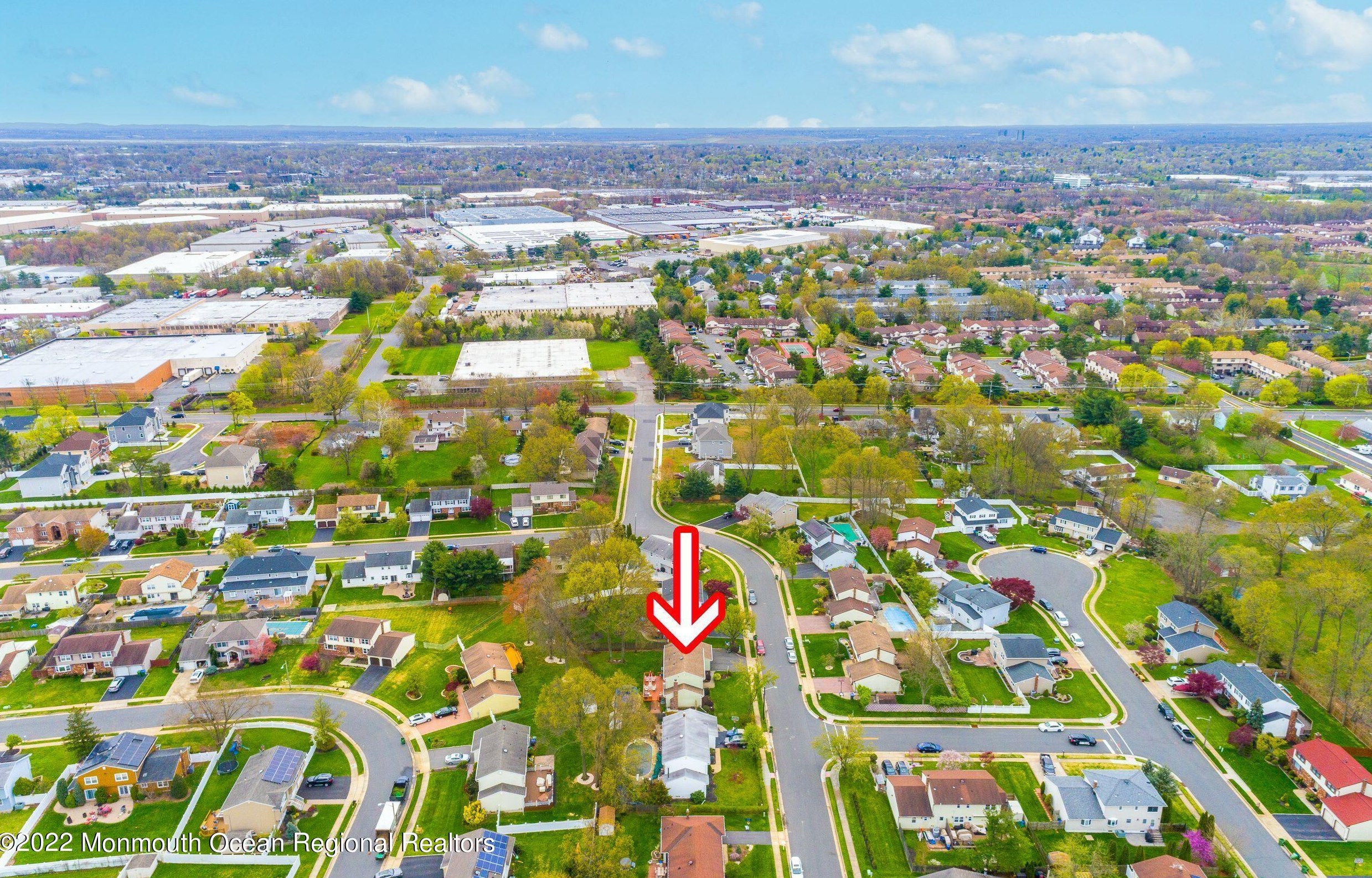 22 Plafsky Dr, Edison NJ 08817-2239 exterior