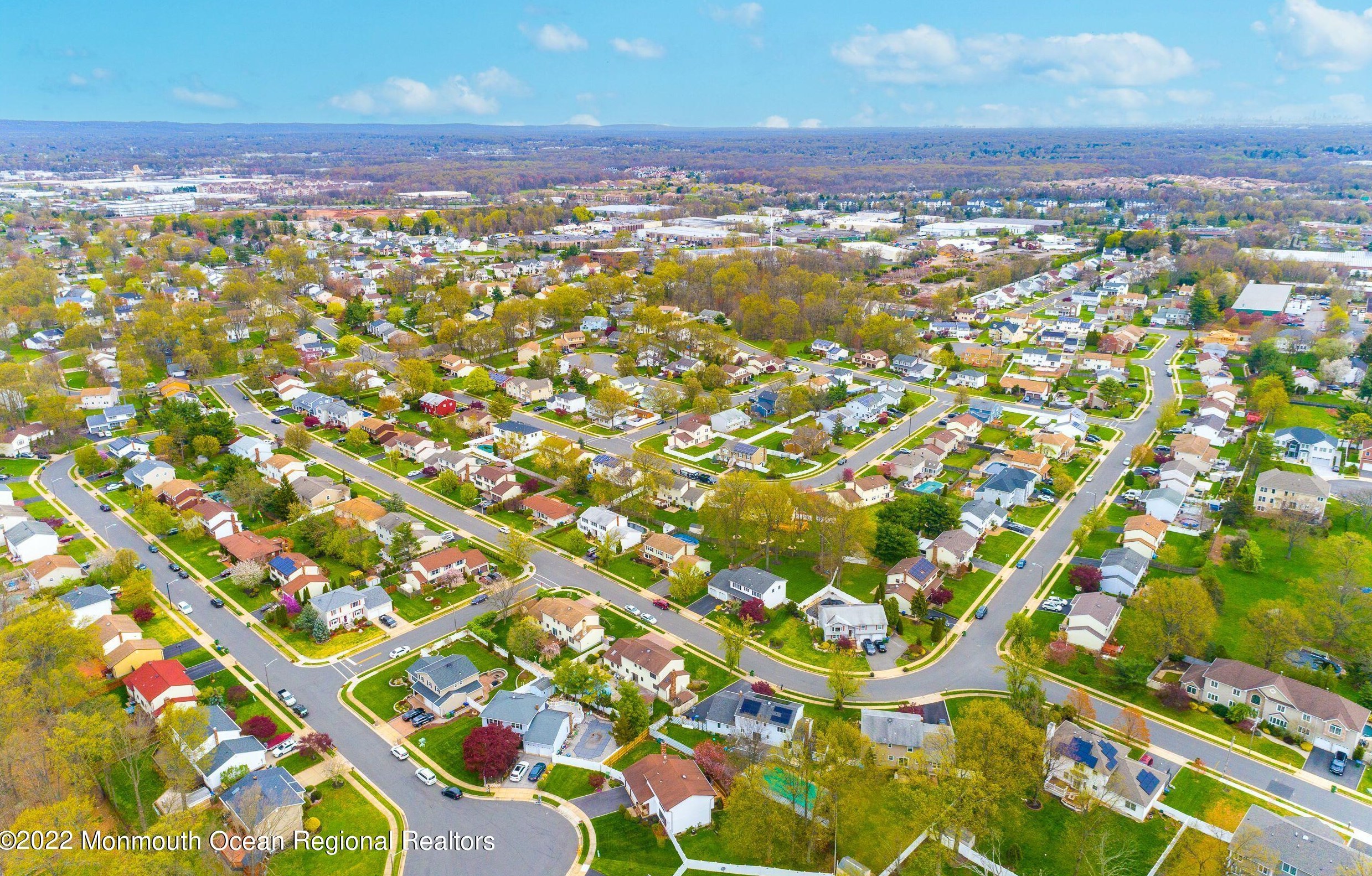 22 Plafsky Dr, Edison NJ 08817-2239 exterior