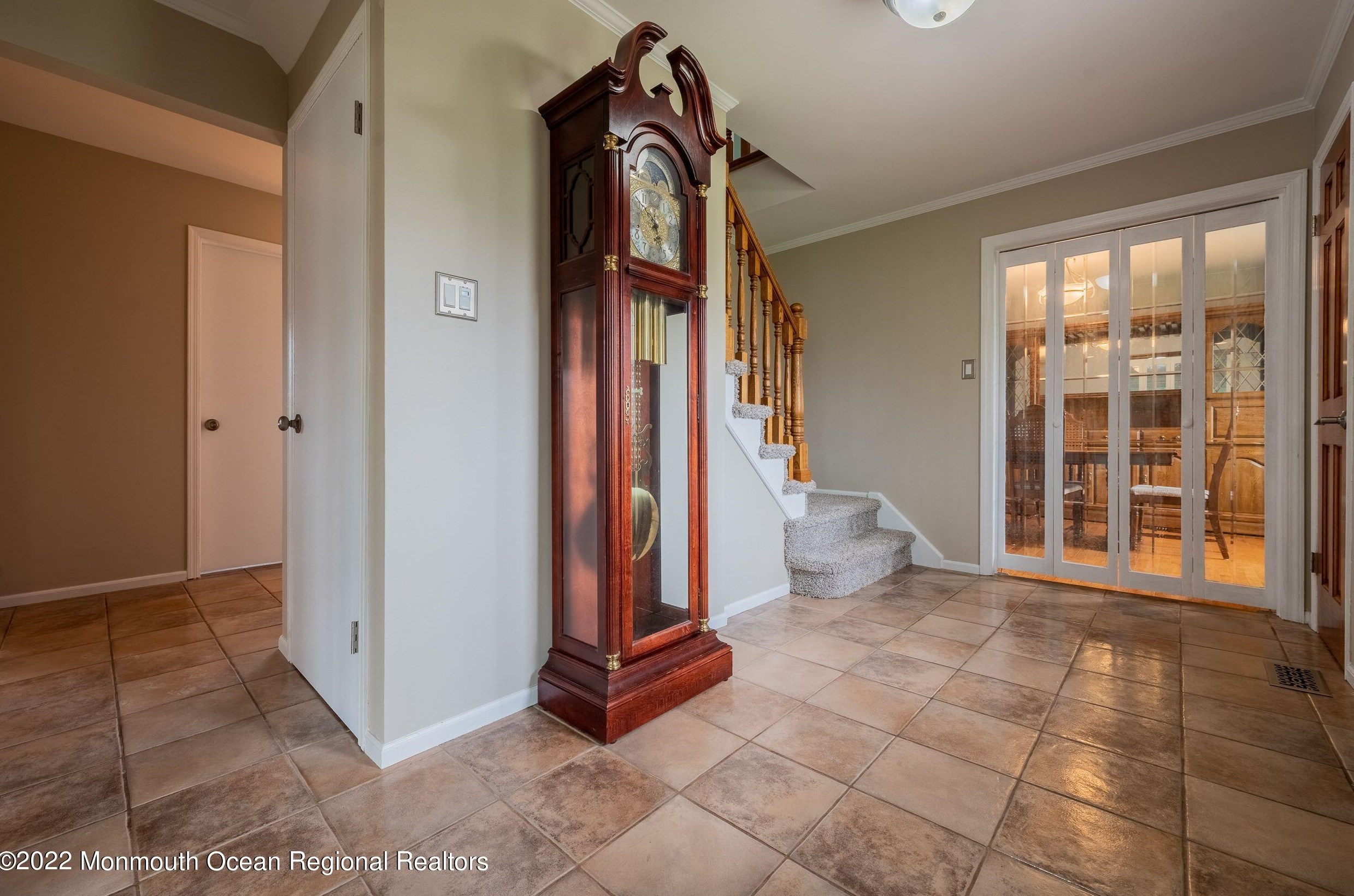 22 Plafsky Dr, Edison NJ 08817-2239 exterior