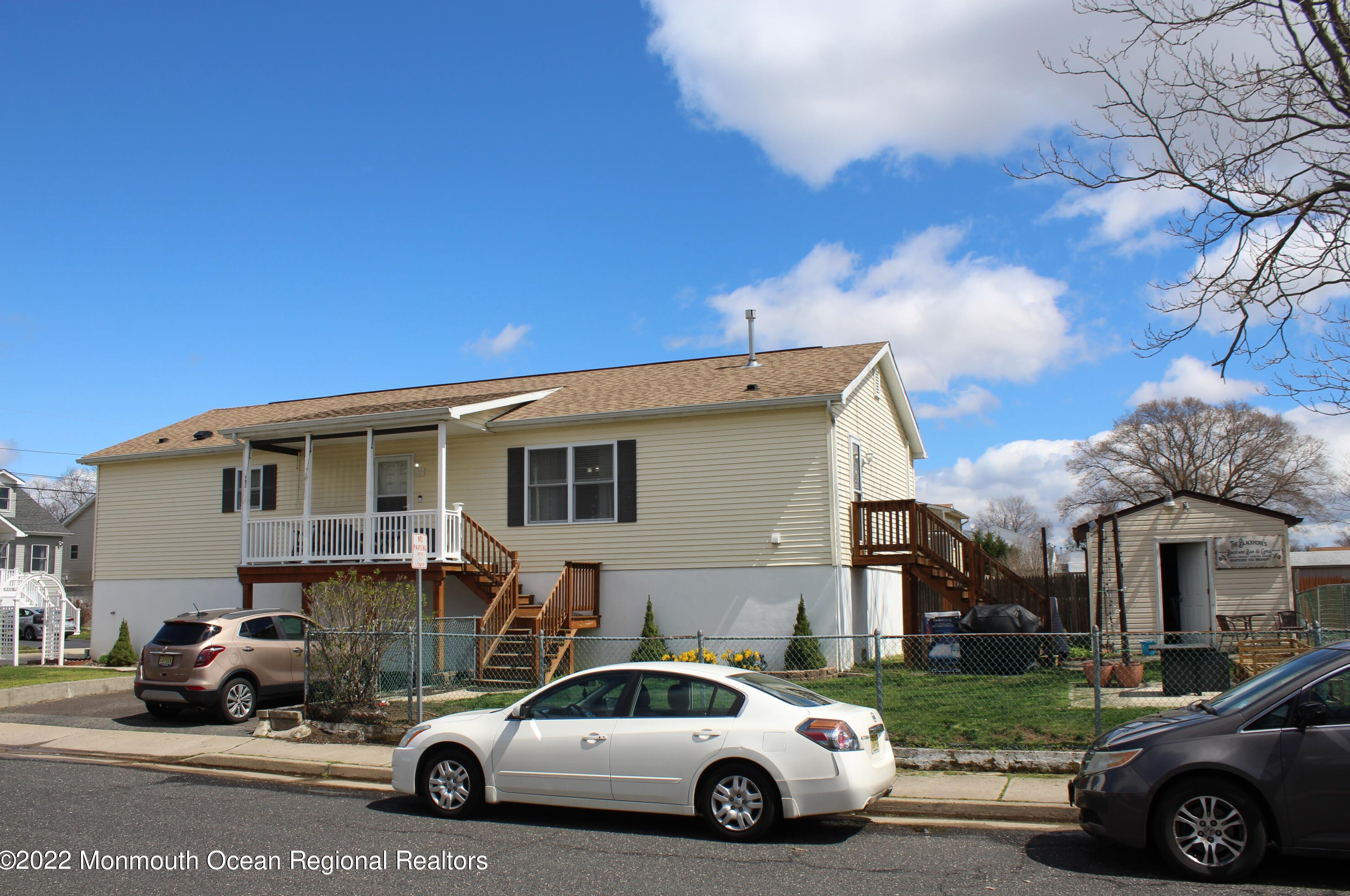 402 Park Ave, Keyport, NJ 07735-2928