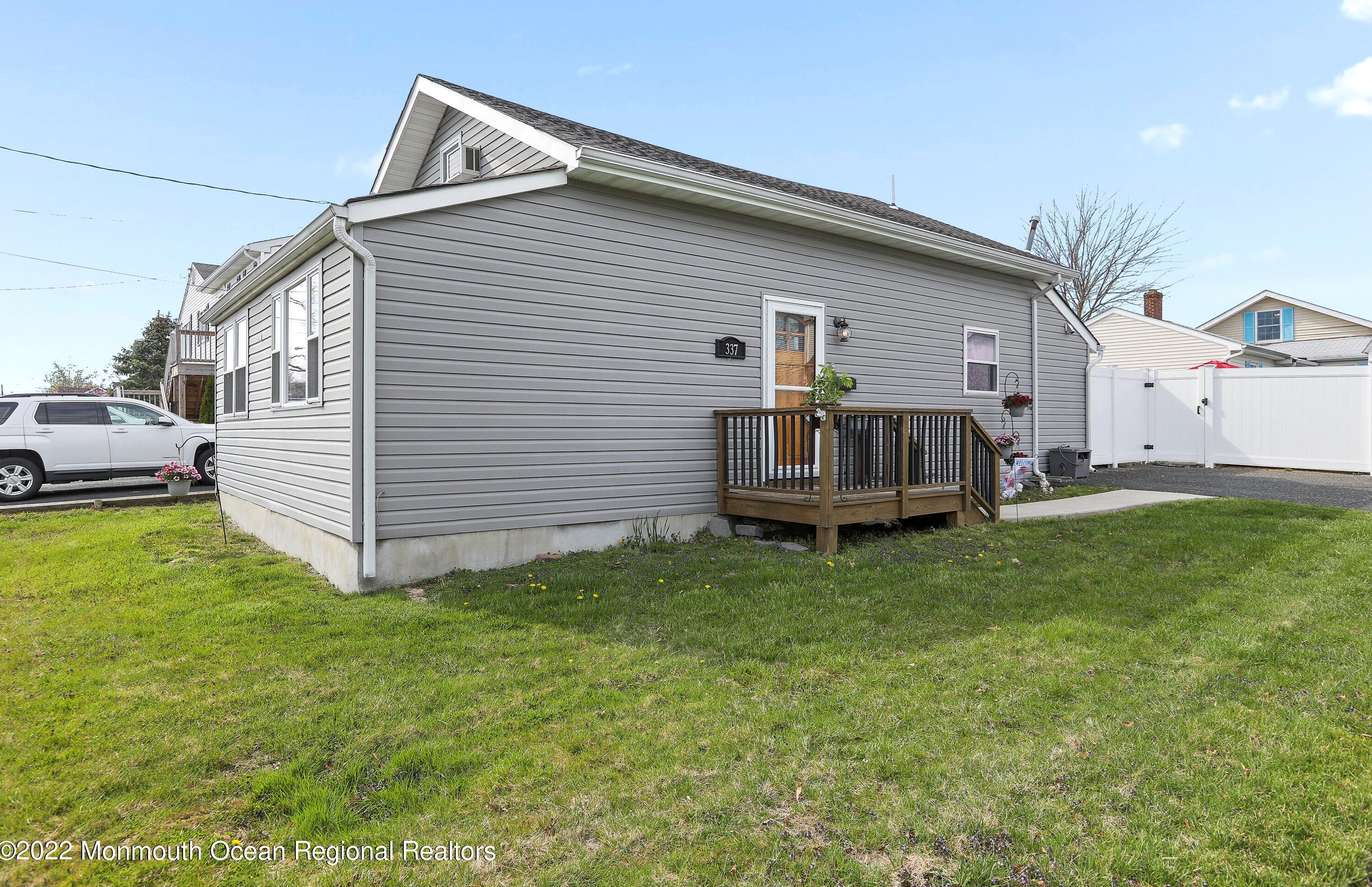 337 Prospect Ave, Keyport, NJ 07735