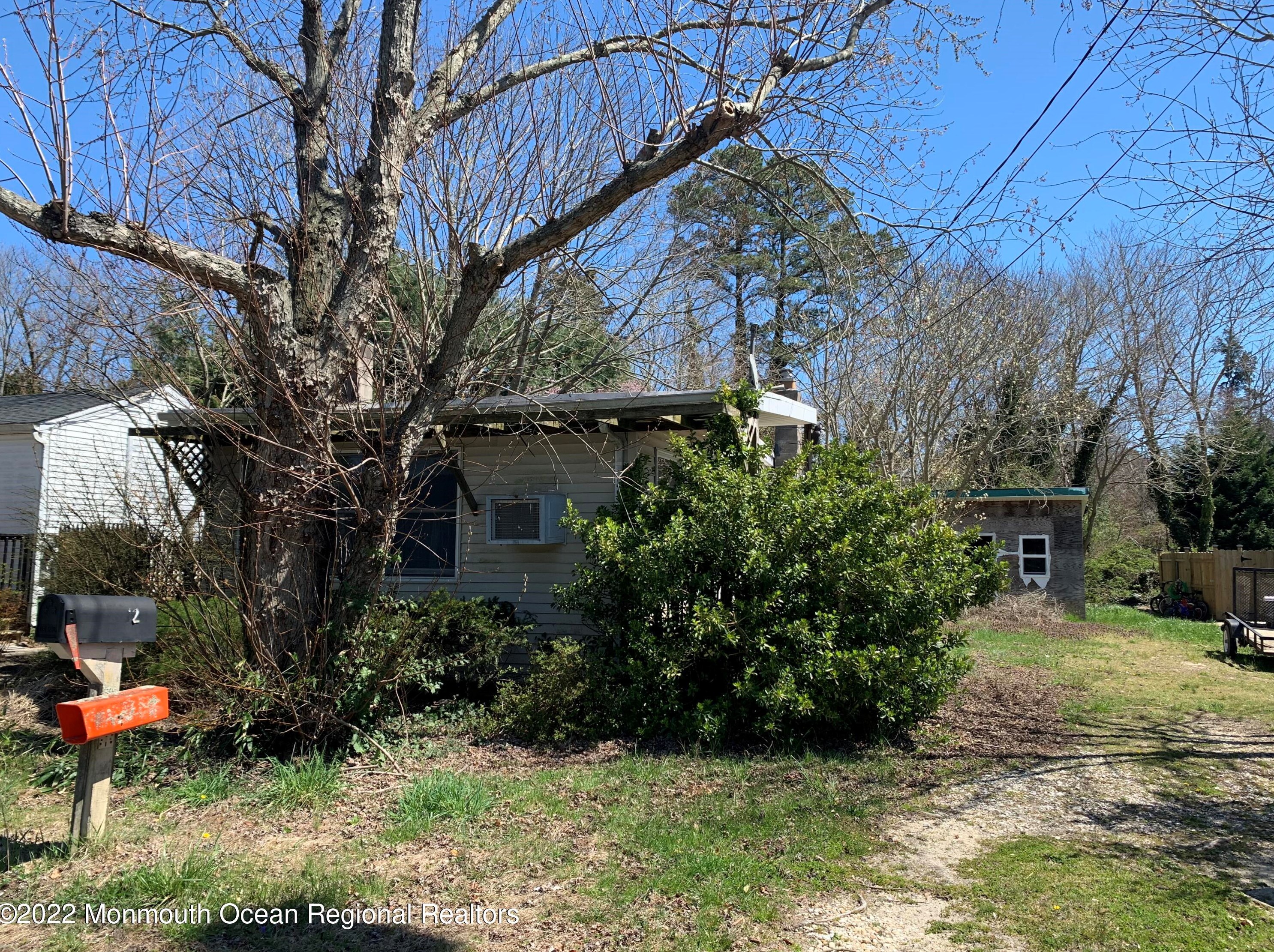 12 Cherry St, Tuckerton, NJ 08087-9731