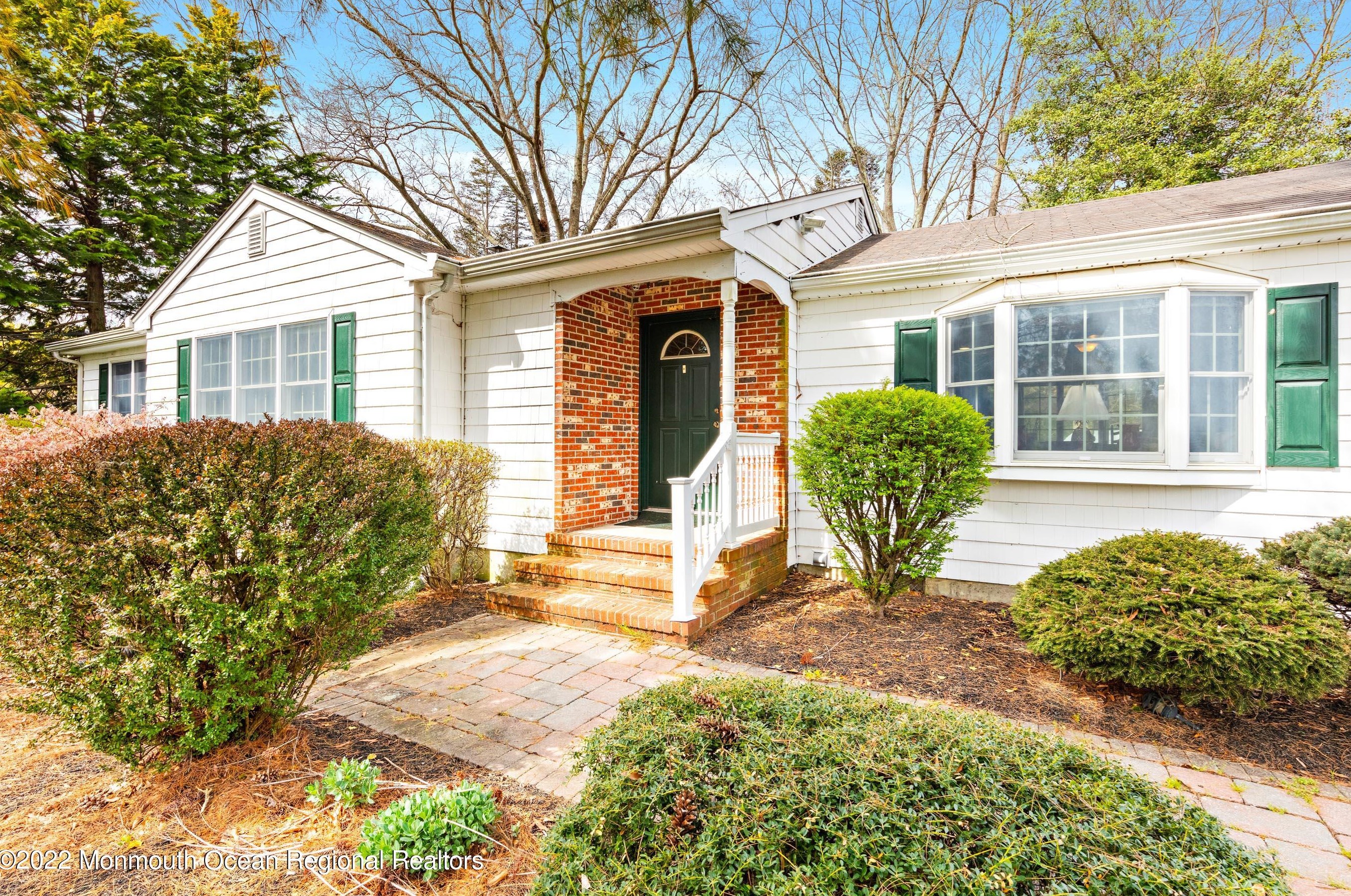 360 Fairfield Rd, East Freehold, NJ 07728-7830