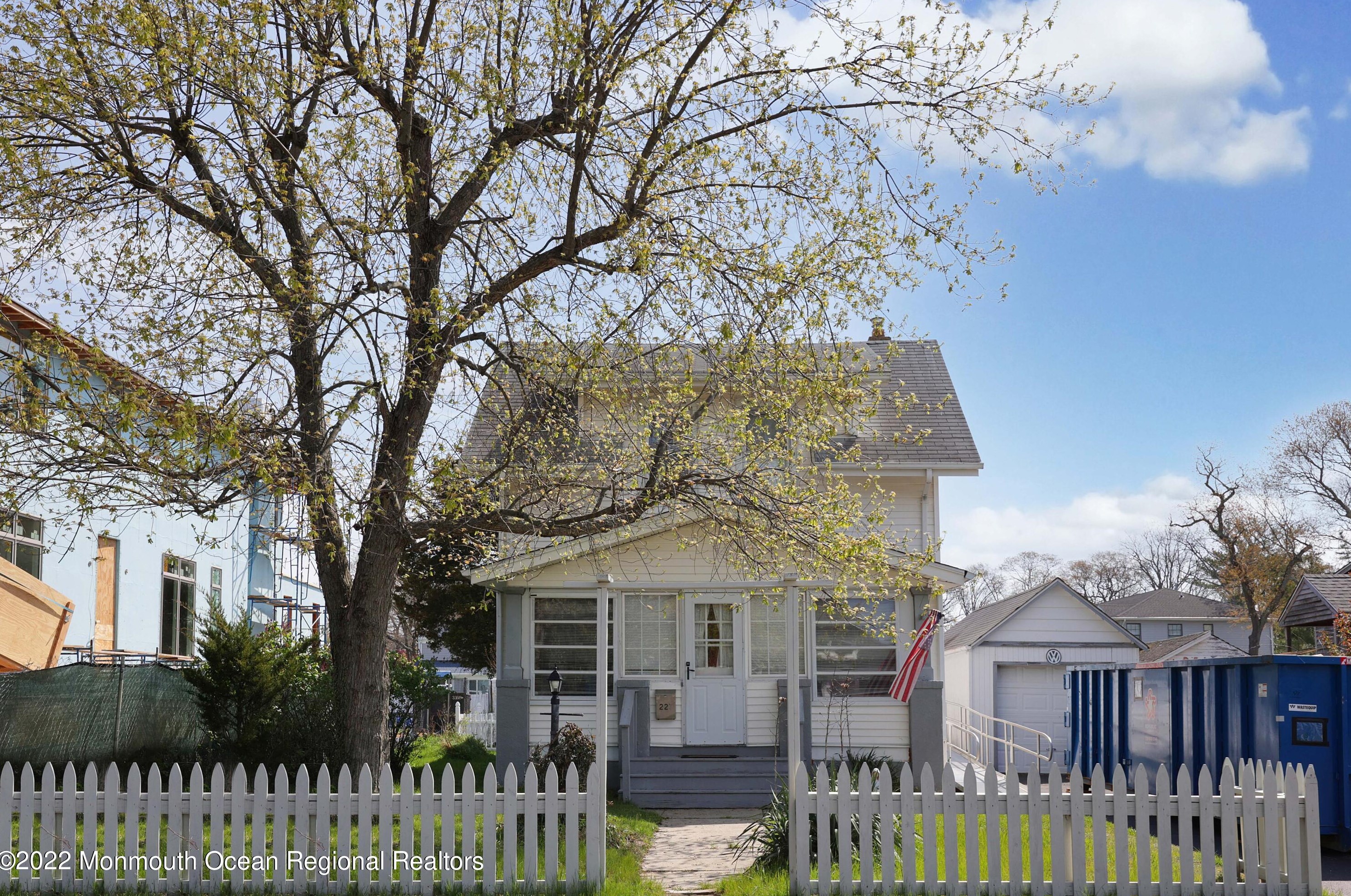 227 Lewis St, Oakhurst, NJ 07755-1512