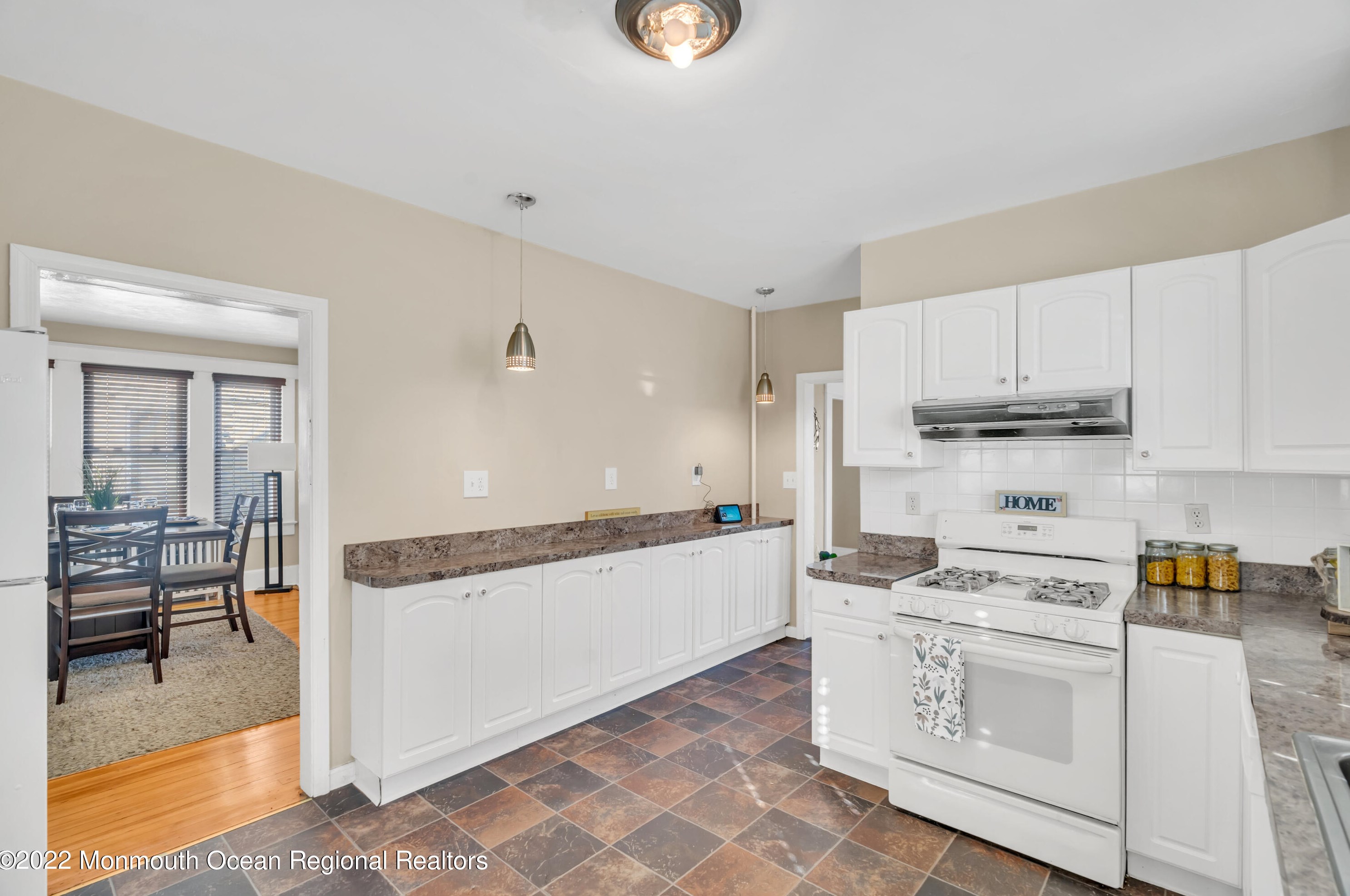 160 Broad St, Matawan NJ  07747-3135 exterior