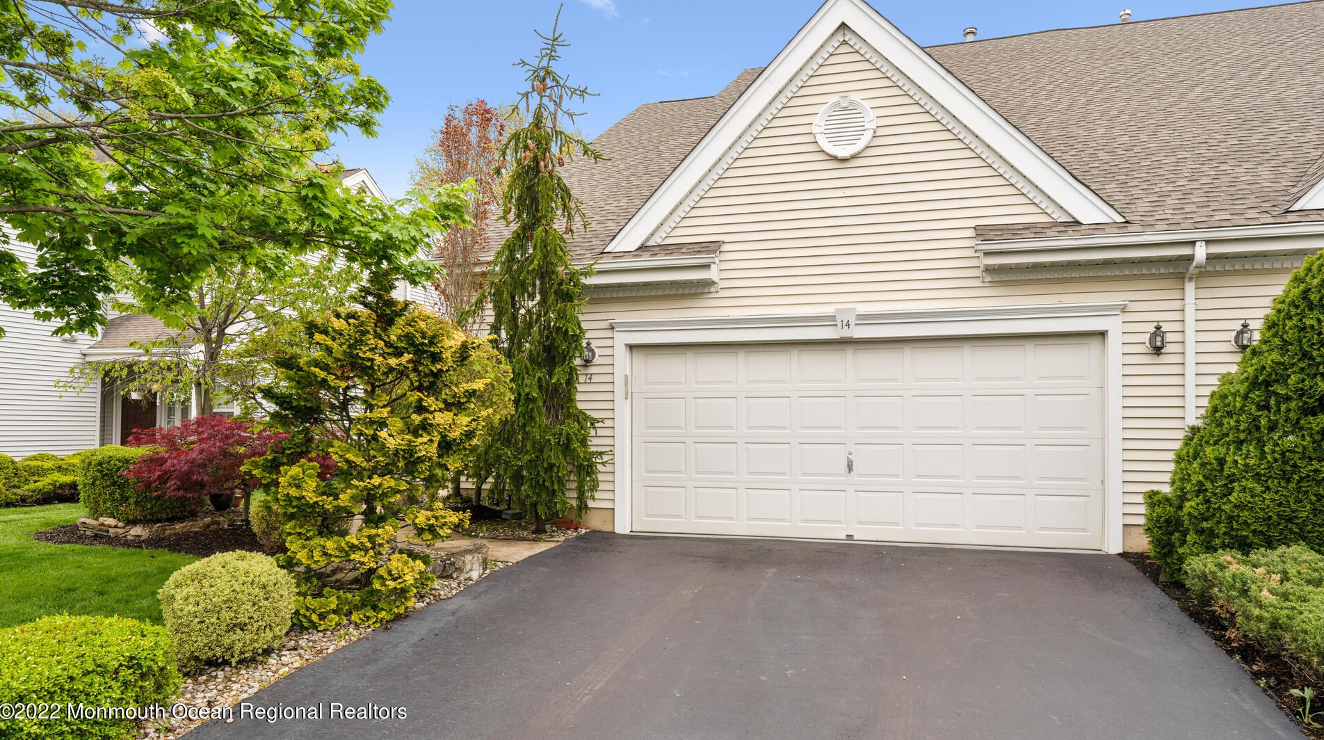 14 Breckenridge Ln, Monroe Twp, NJ 08831-5104