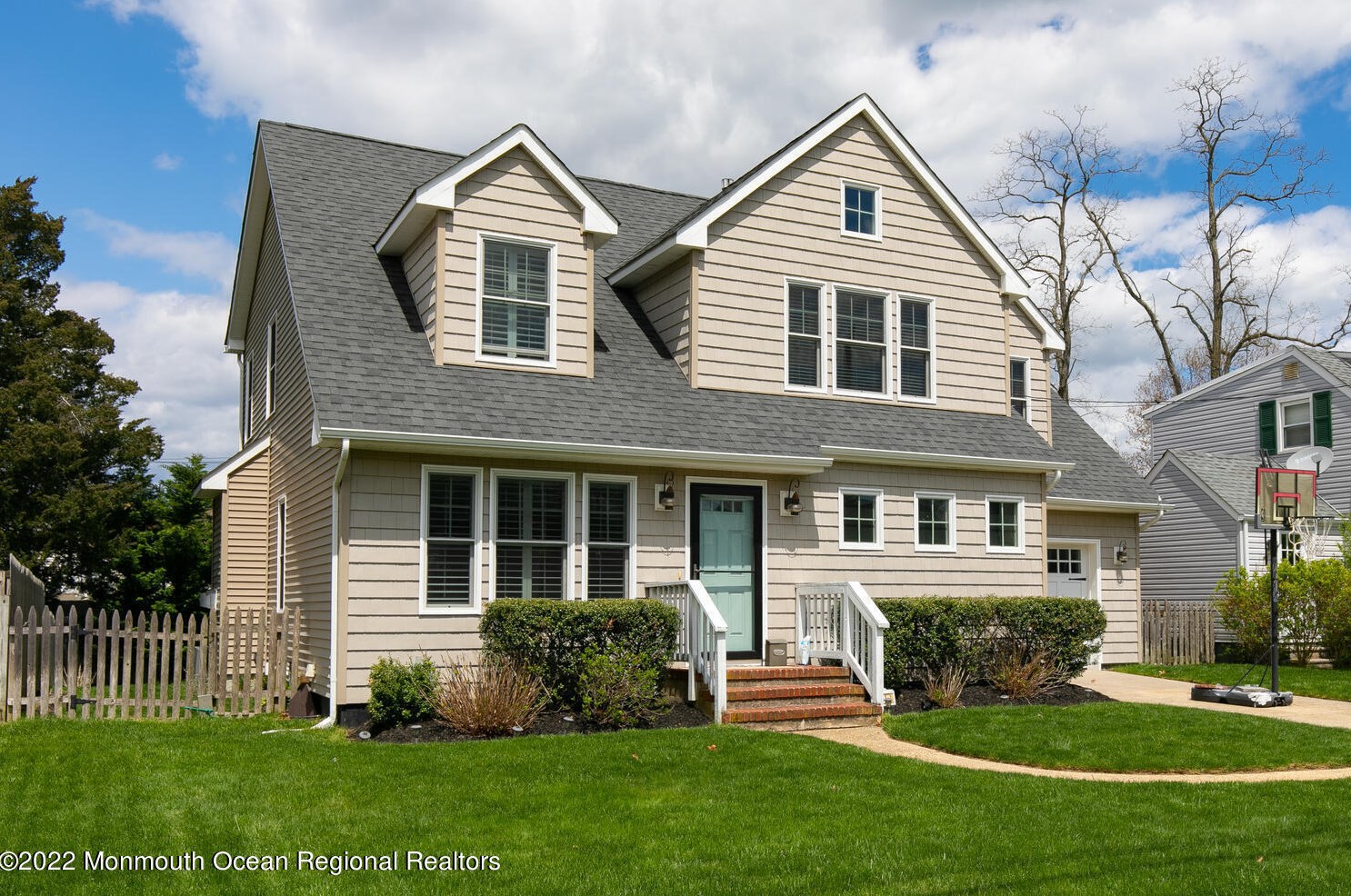 814 Pitney Dr, Wall Township, NJ 07762