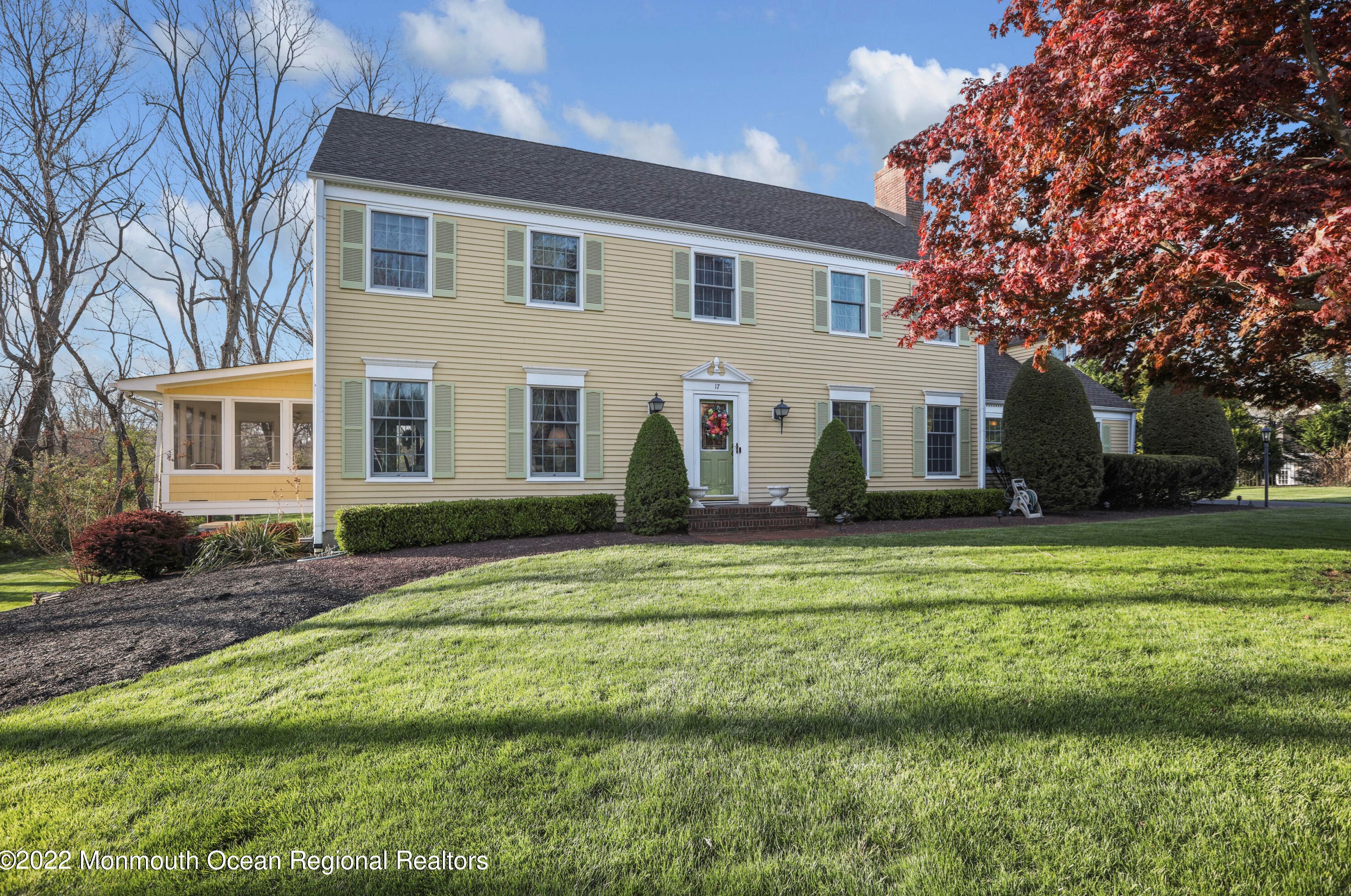 17 Fox Hedge Rd, Vanderburg, NJ 07722-1247