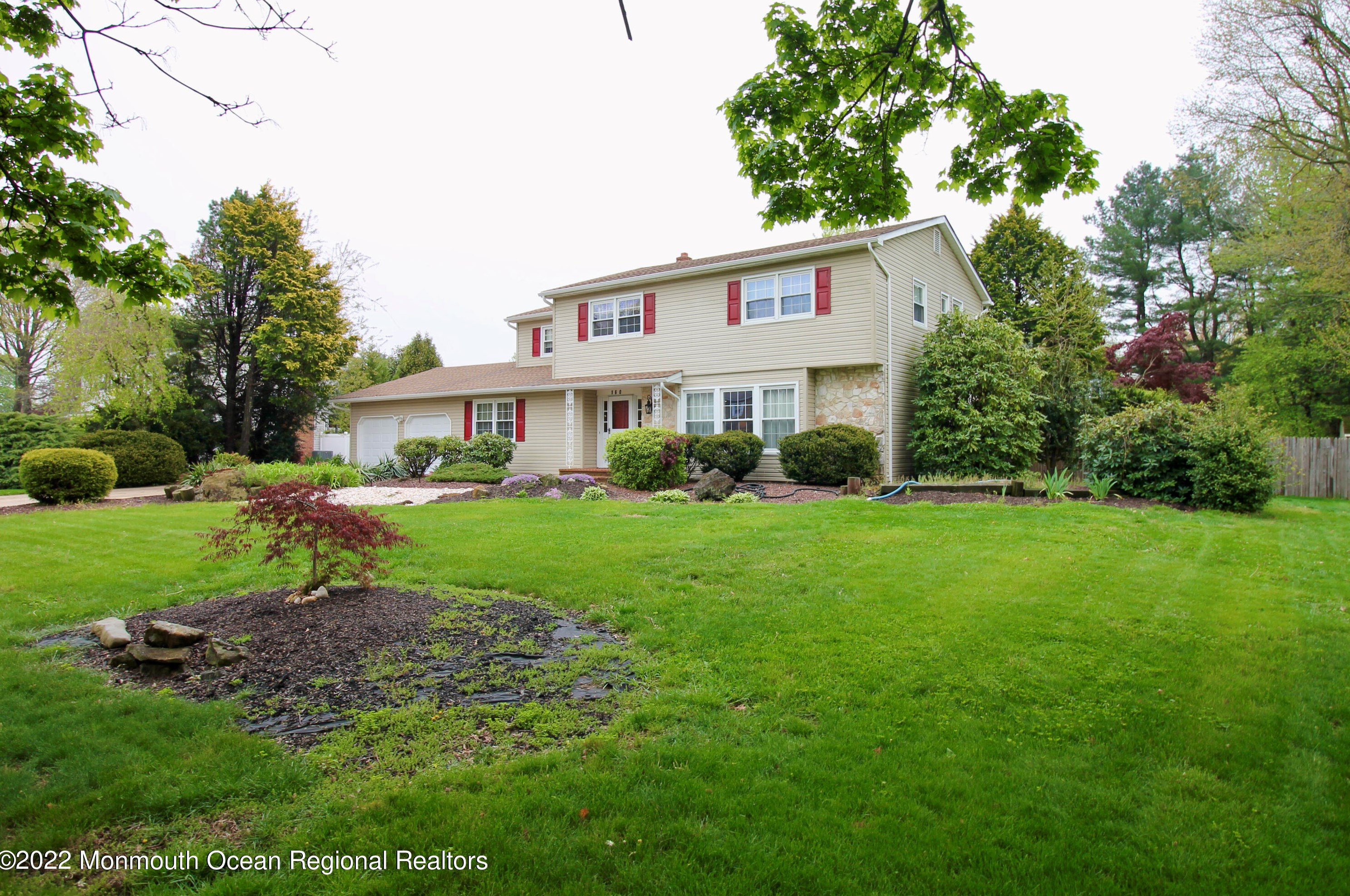 160 Sycamore Ave, East Freehold, NJ 07728-2920