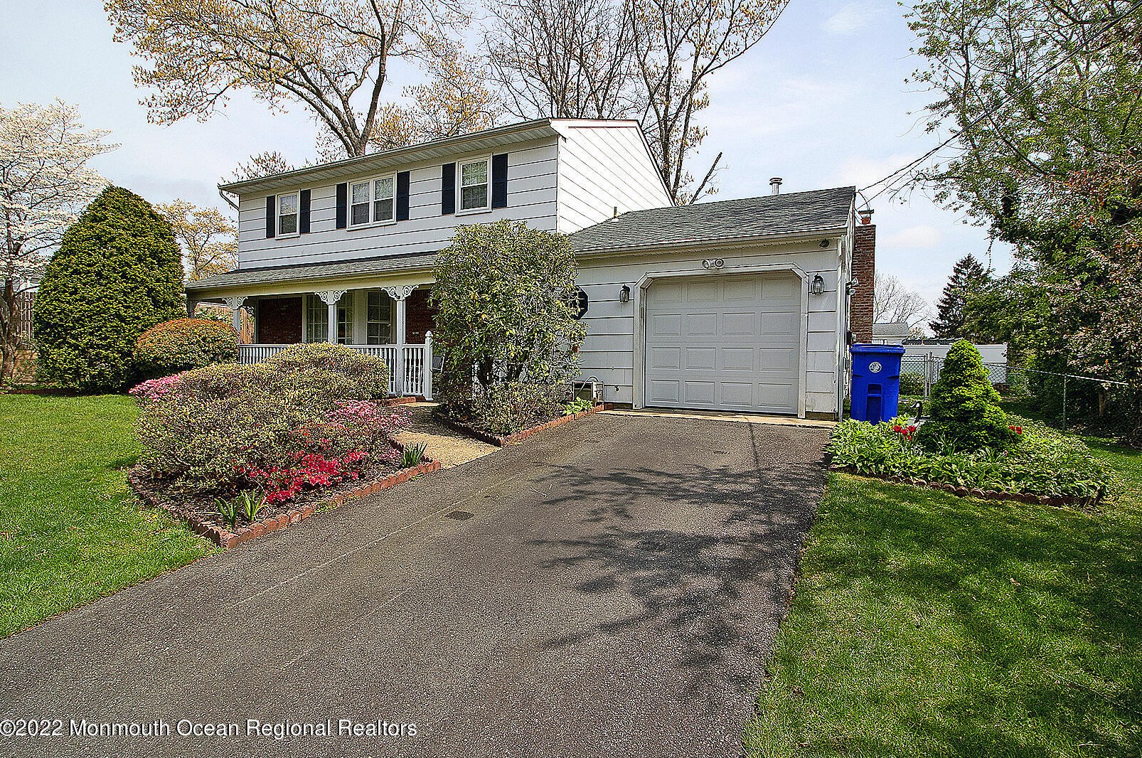 1027 Amethyst Dr, Toms River, NJ 08753-7905