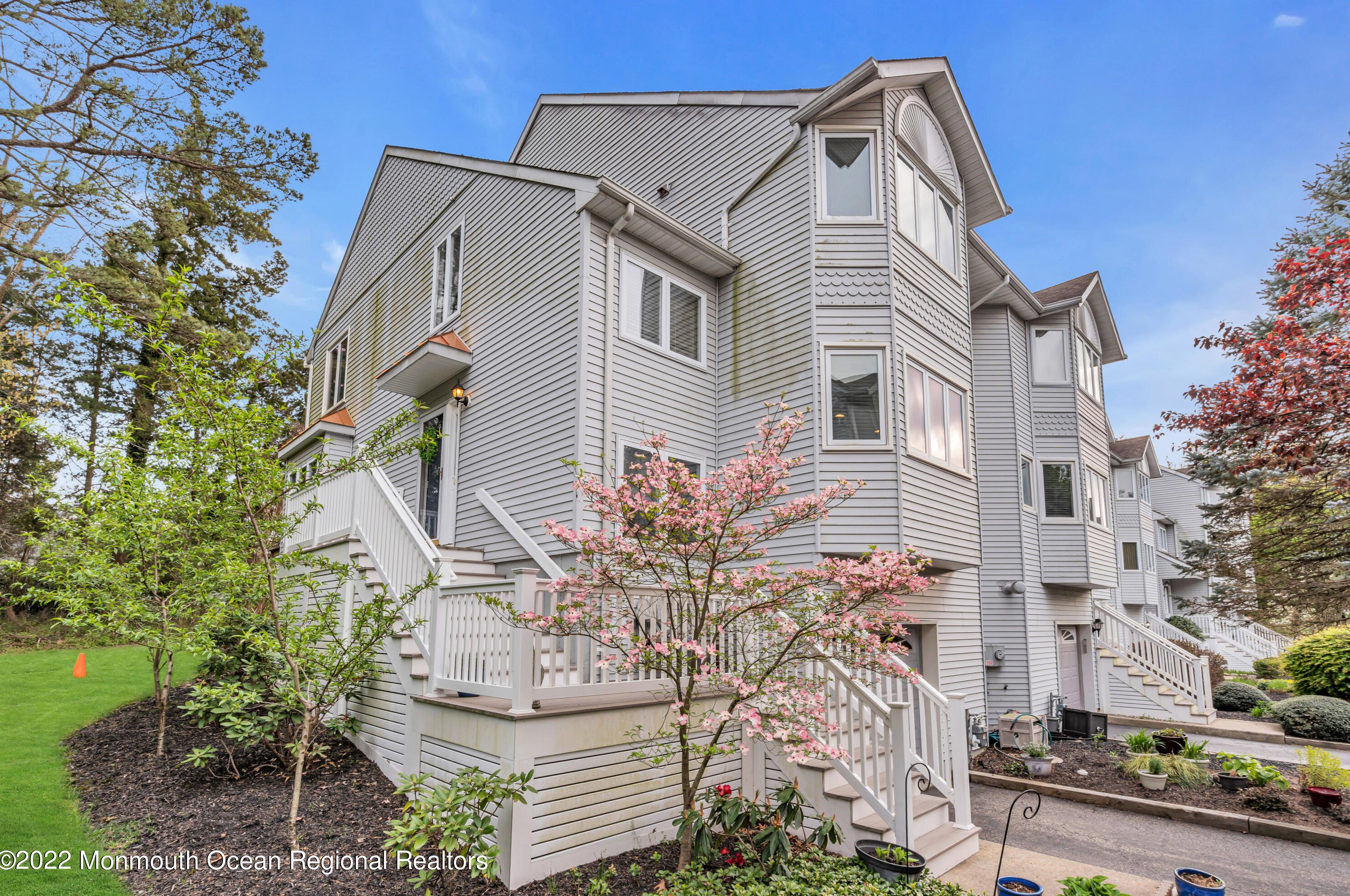 161 Impatiens Ct, Toms River, NJ 08753-1332