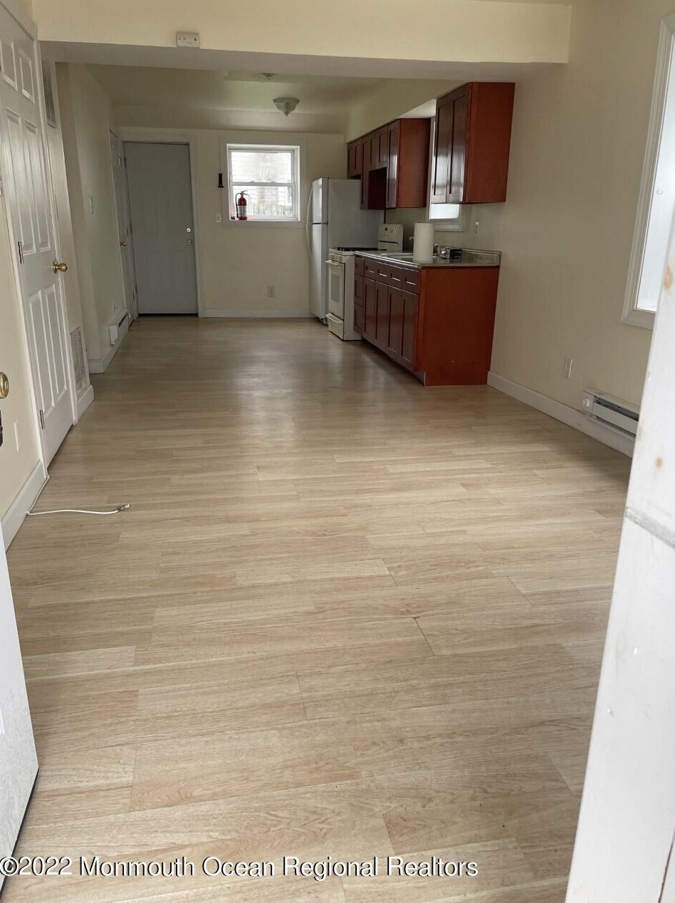 13 Beachway Ave, Ideal Beach, NJ 07734