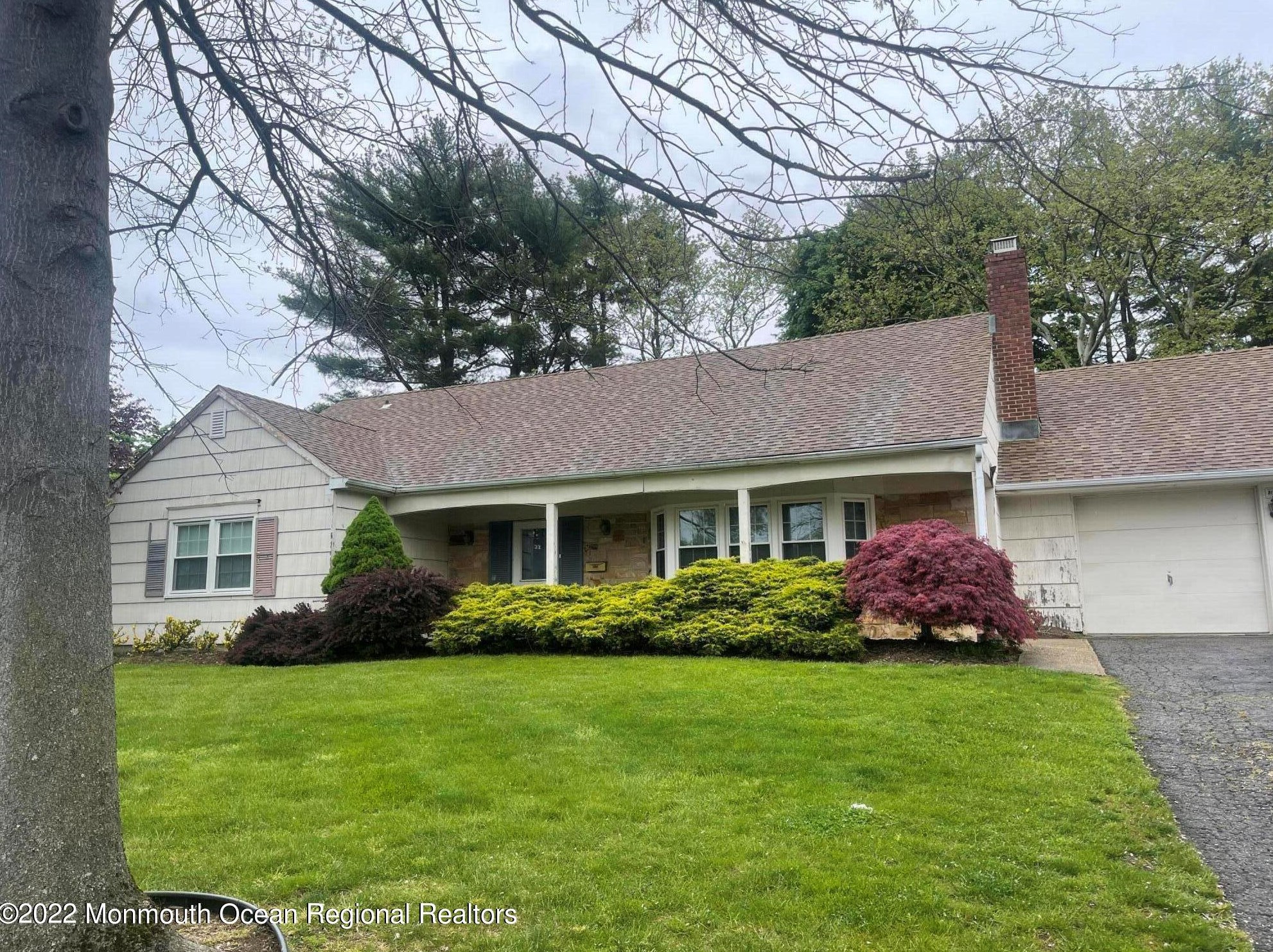 10 Ivory Pl, Matawan, NJ 07747-1516