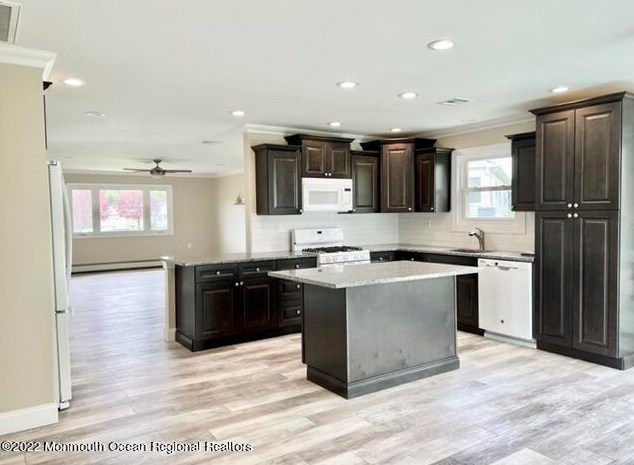 12 Havelock Ter, Toms River, NJ 08757