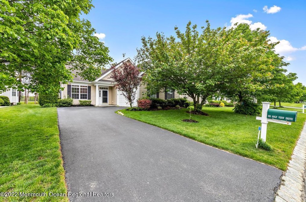 335 Golf View Dr, Tuckerton, NJ 08087