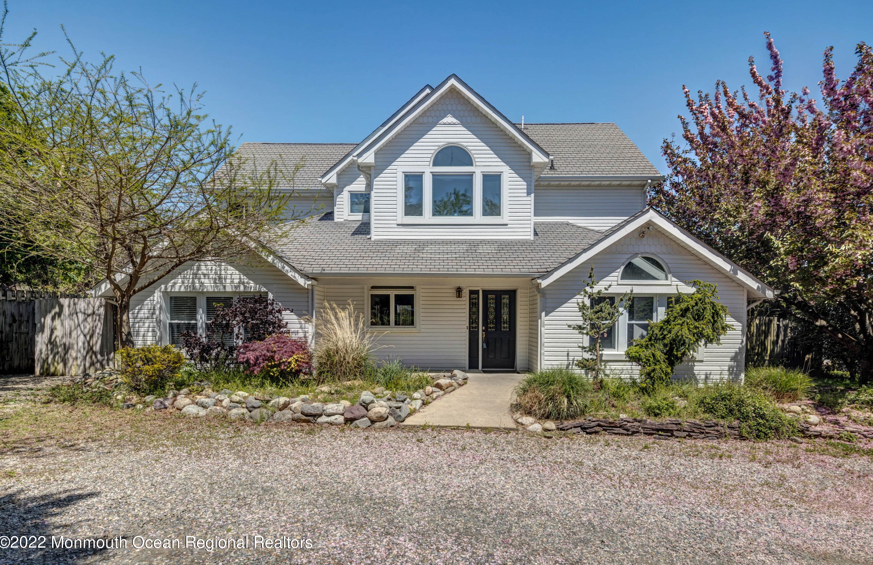 104 Hillside Ave, Monmouth Hills, NJ 07732