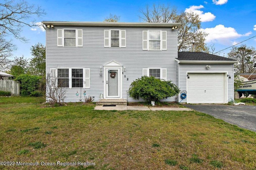 112 Bowsprit Rd, Stafford Township, NJ 08050
