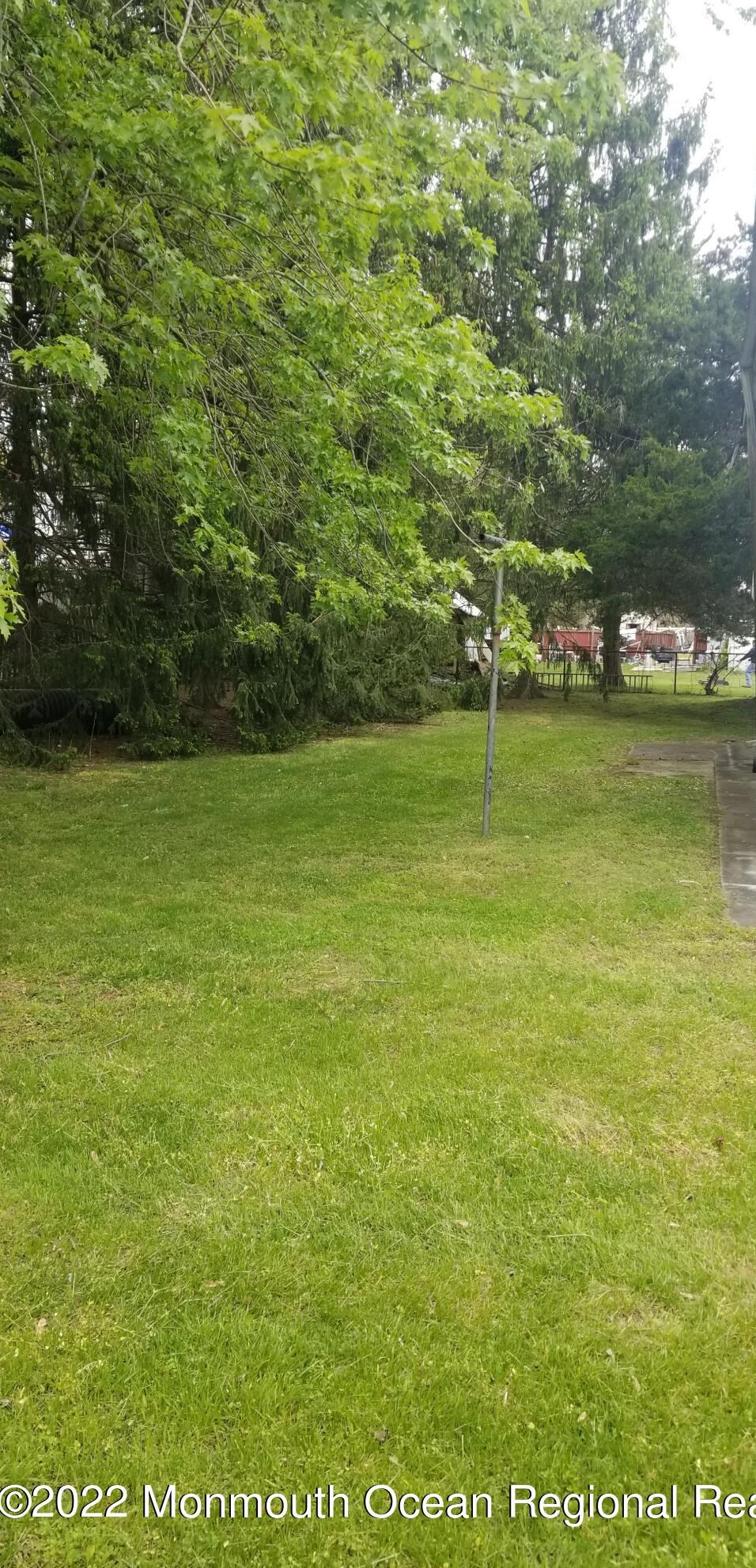 1188 Manor Dr, Lakewood, NJ 08701