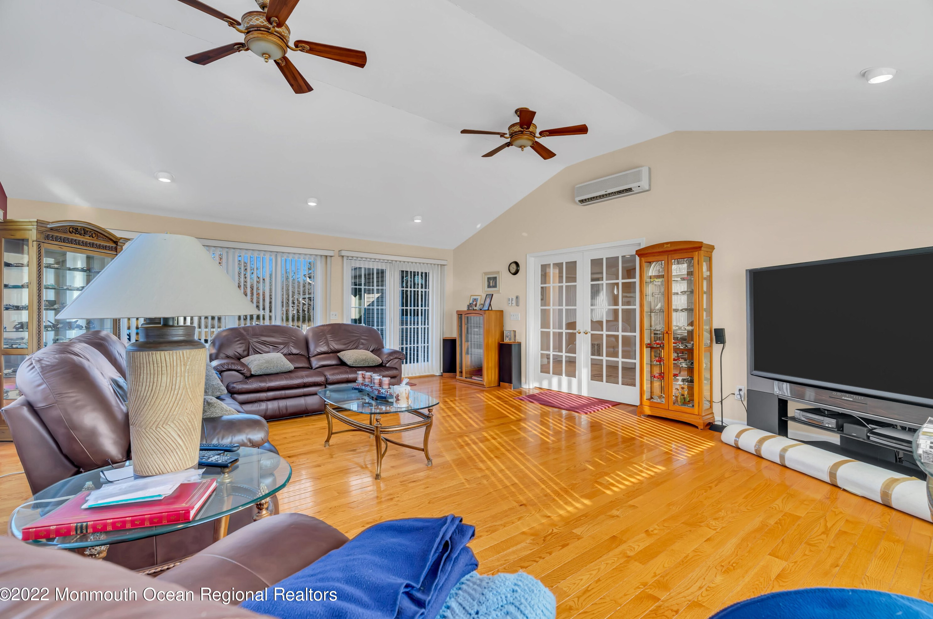 219 Manchester Ave, Toms River NJ exterior