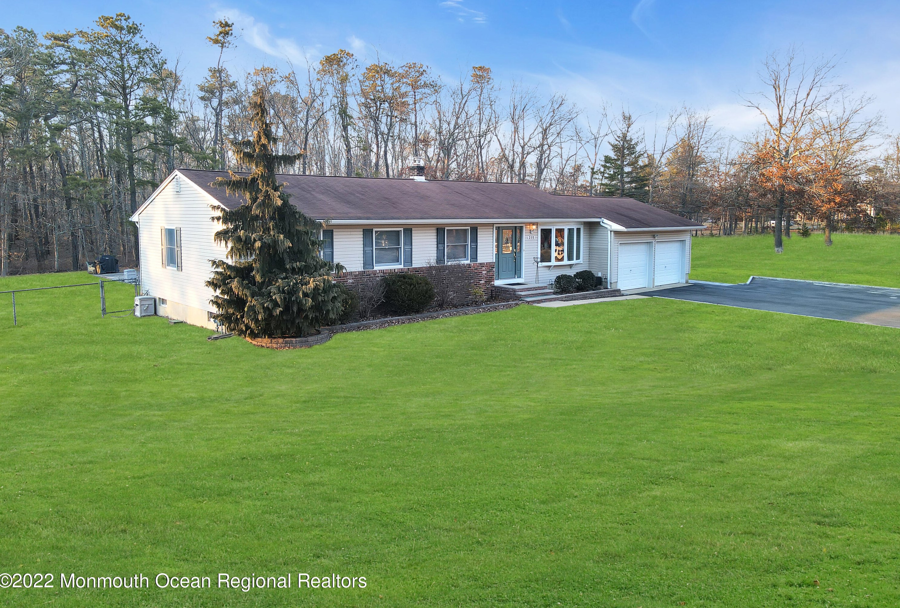 219 Manchester Ave, Toms River NJ exterior