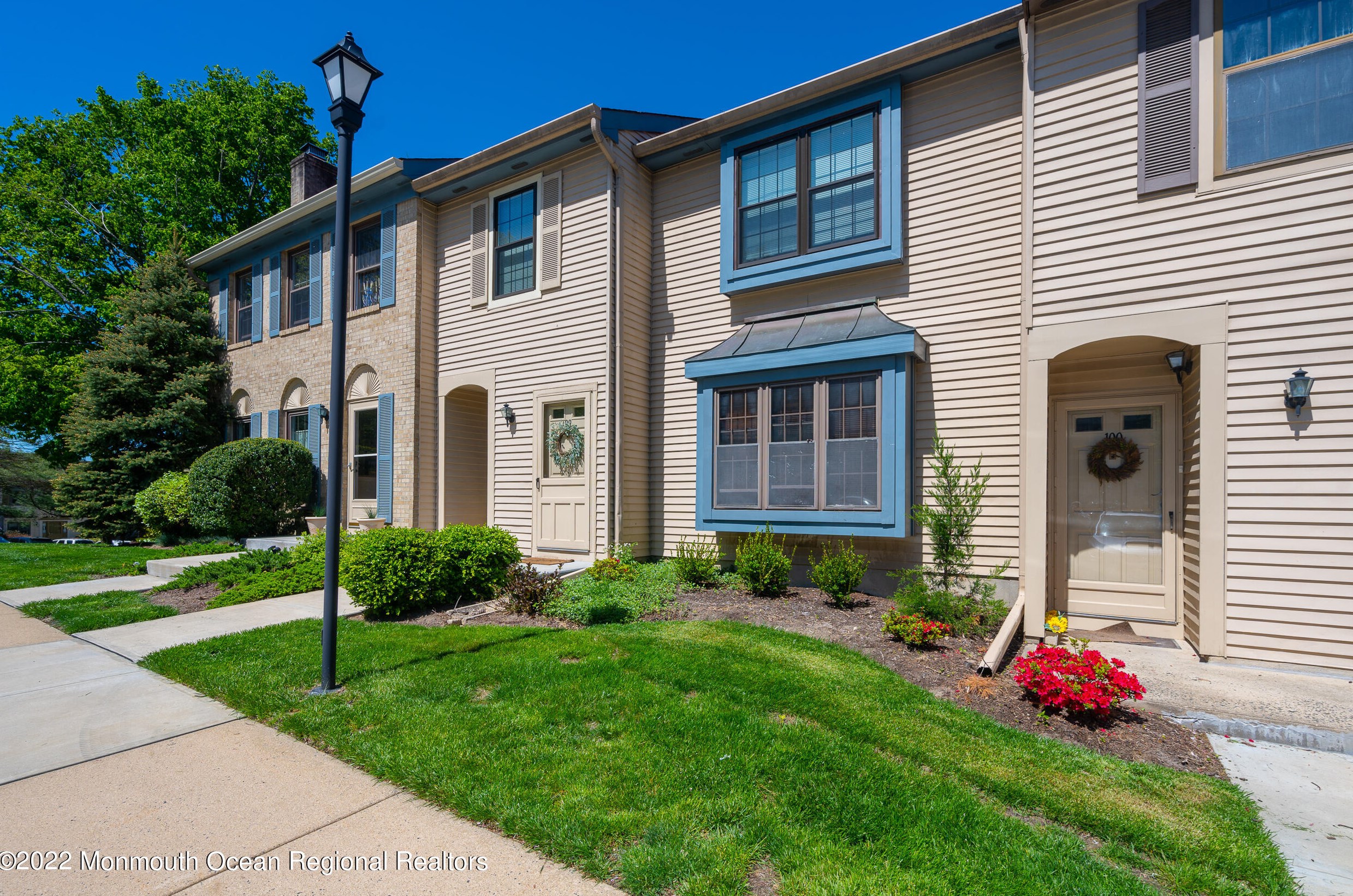 99 Dundee Ct, Matawan, NJ 07747-1861