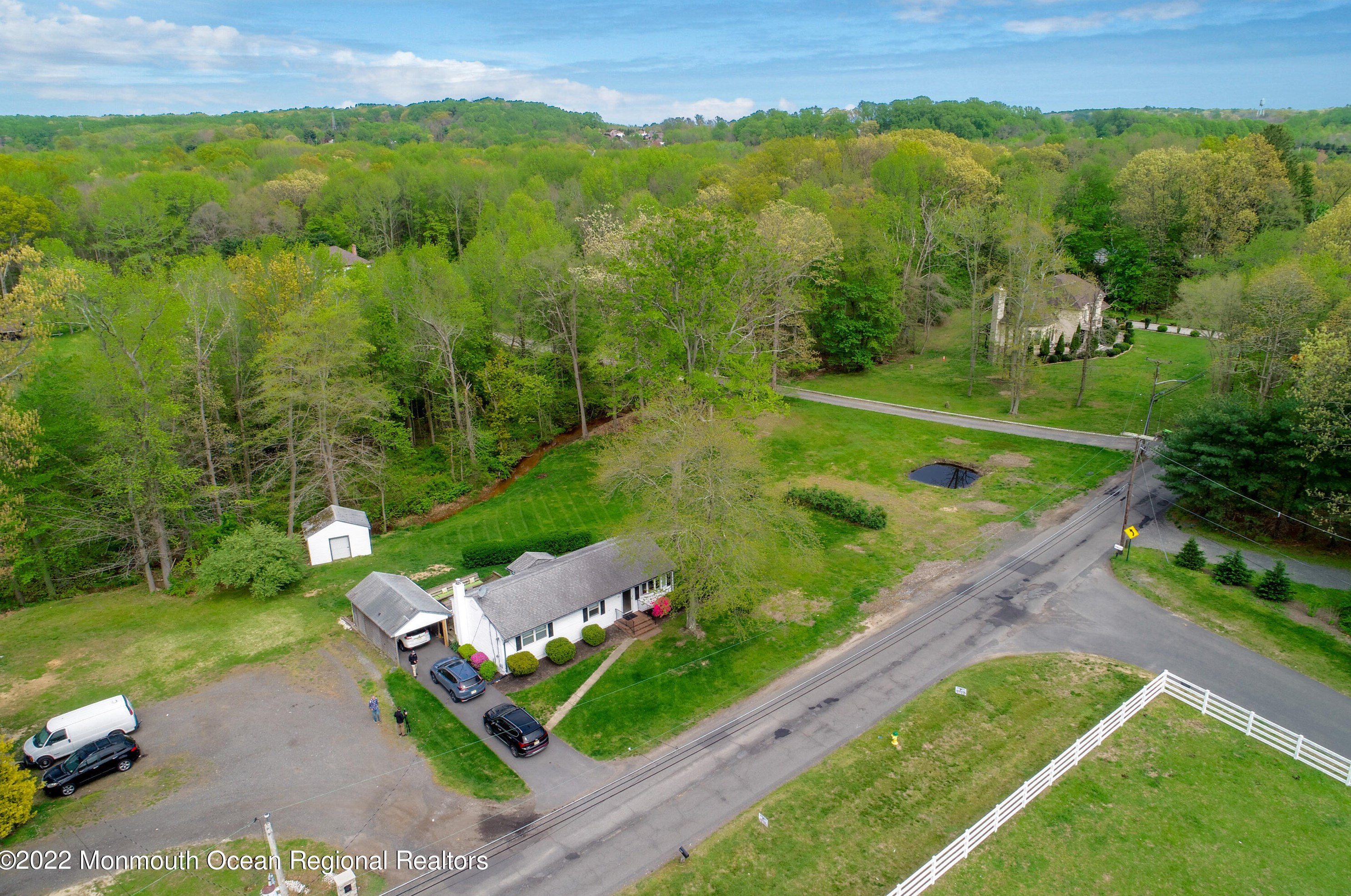 39 Harbor Rd, Morganville, NJ 07751
