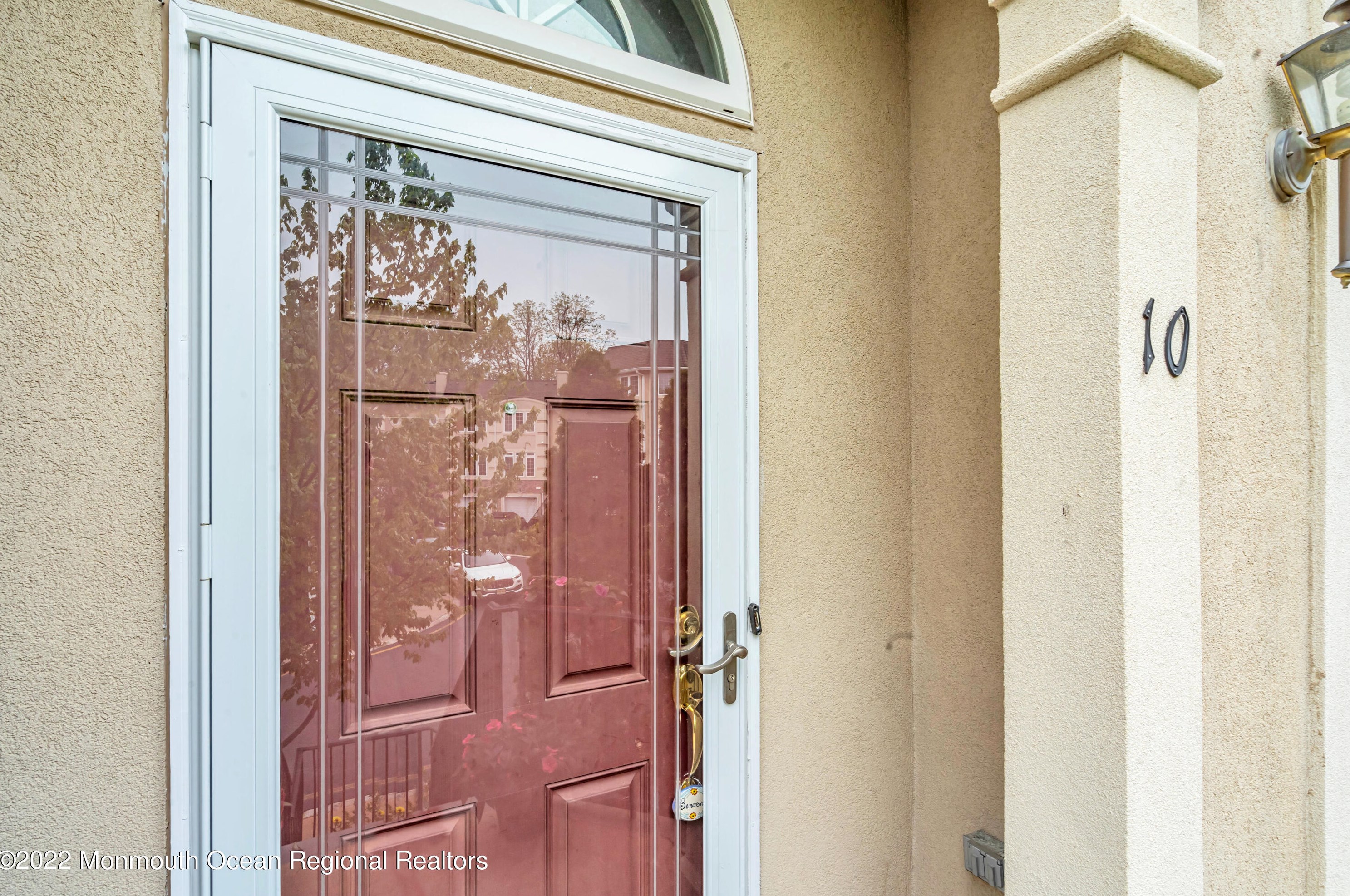 10 Aspen Way, Matawan, NJ 07747-1904